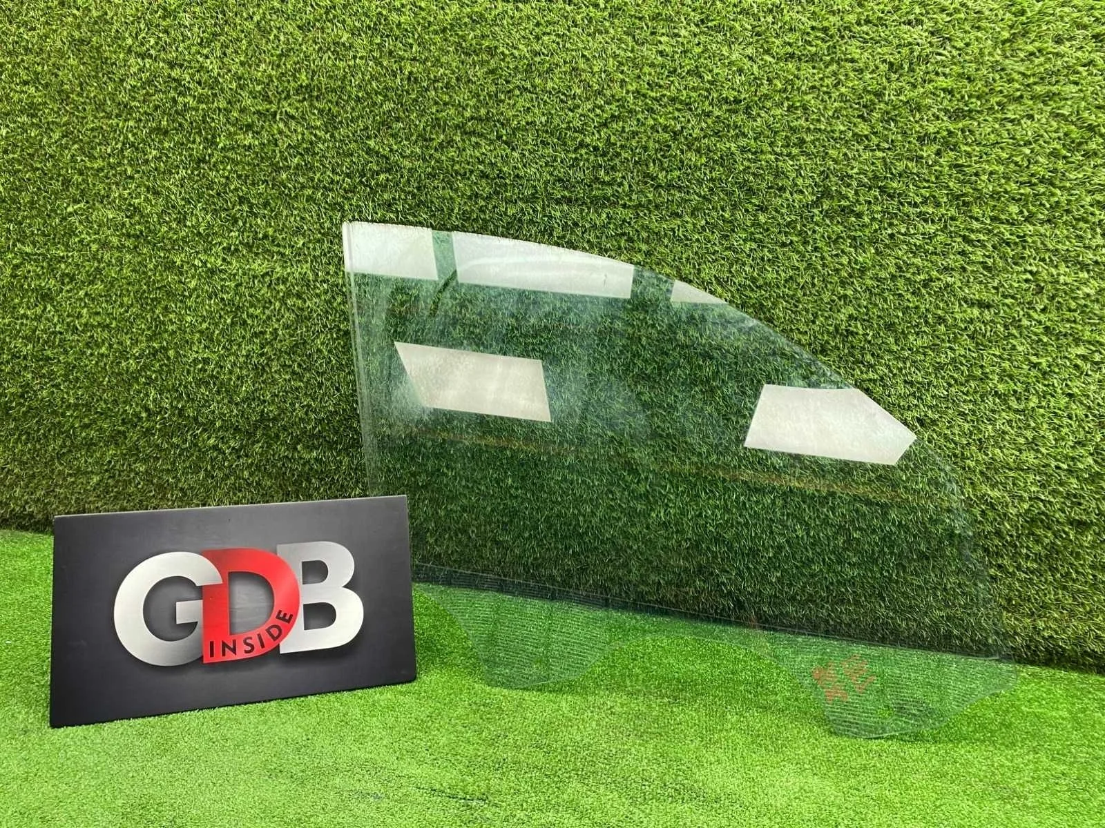 Стекло двери BMW X3 2011 51337205850 F25 N55B30A, переднее правое