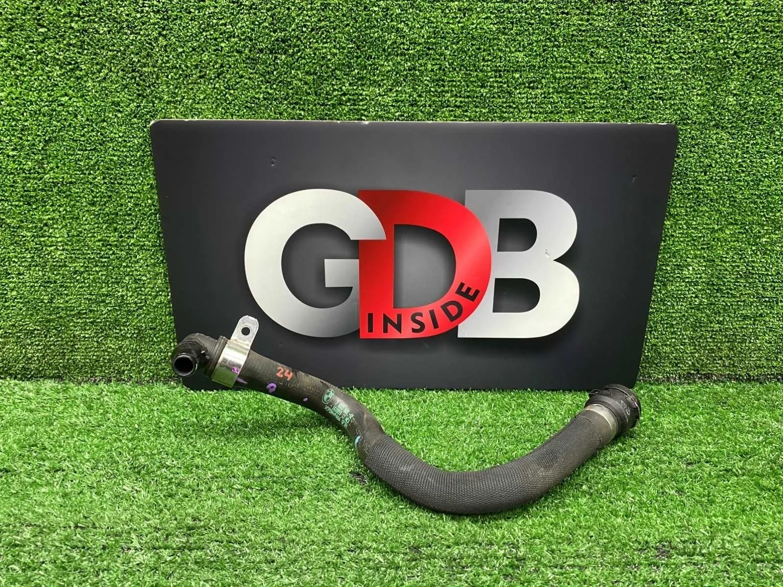 Патрубок системы охлаждения BMW X5 07.11.2011 17127805601 E70 N57D30A