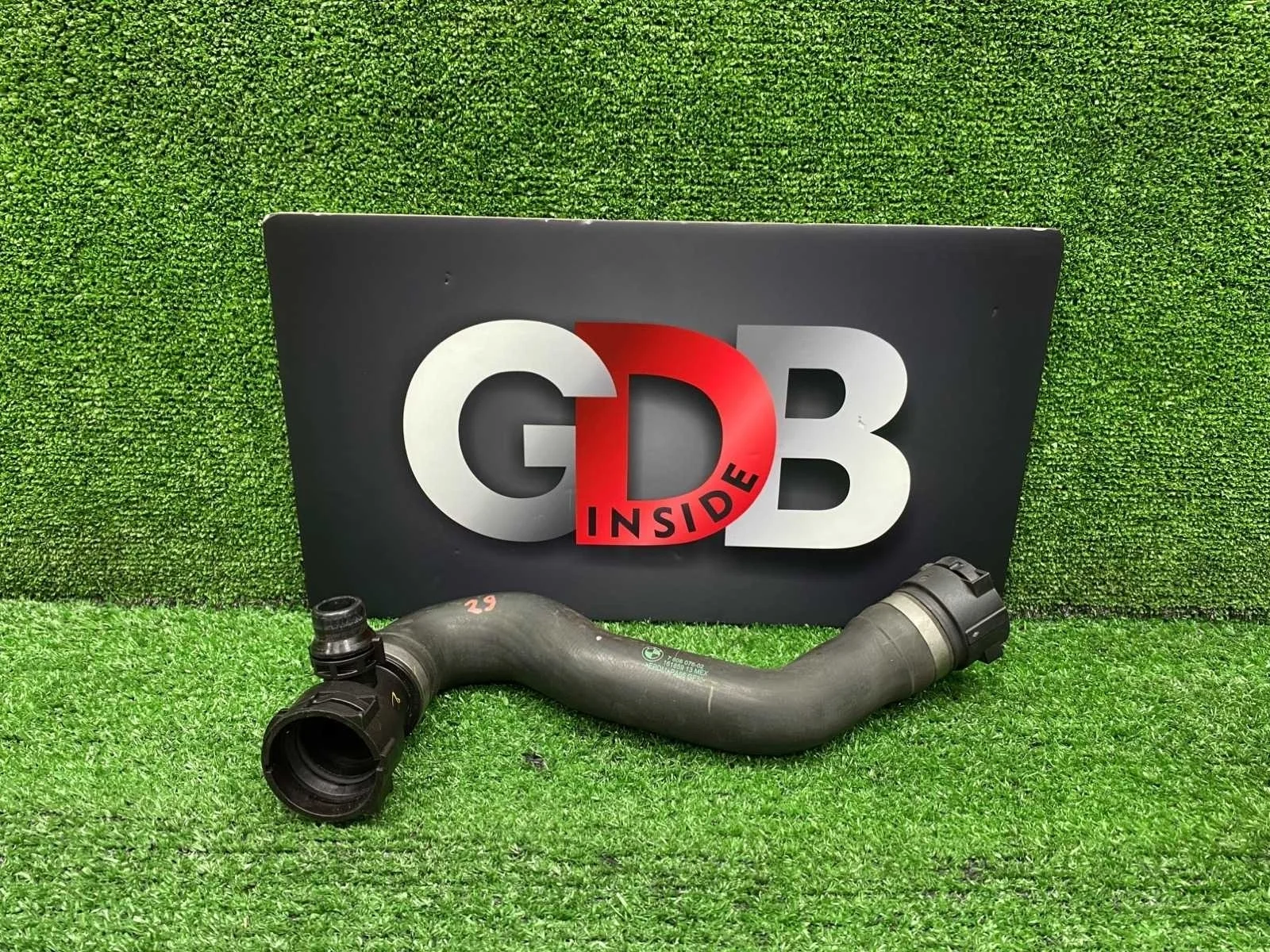 Патрубок системы охлаждения BMW X5 07.11.2011 17127808076 E70 N57D30A