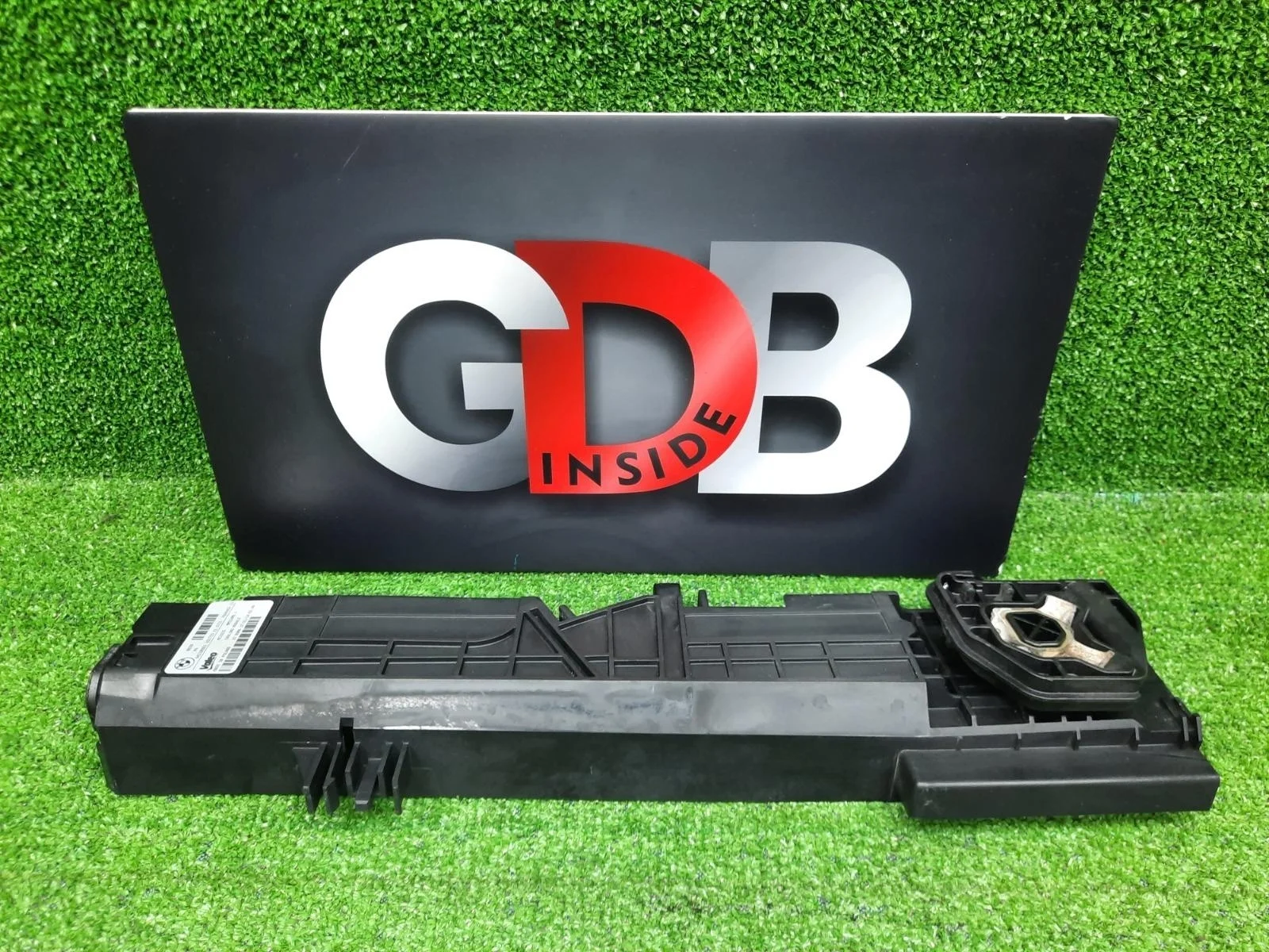 Рамка радиатора Bmw 1 Series 21.01.2014 17117600536 F20 N13B16A, левая