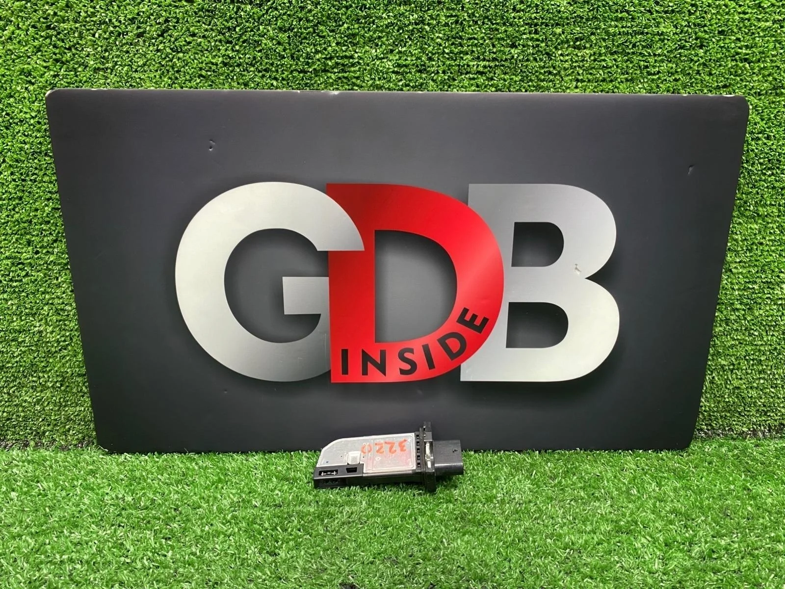 Датчик массового расхода воздуха Bmw X5 07.11.2011 13627804150 E70 N57D30A