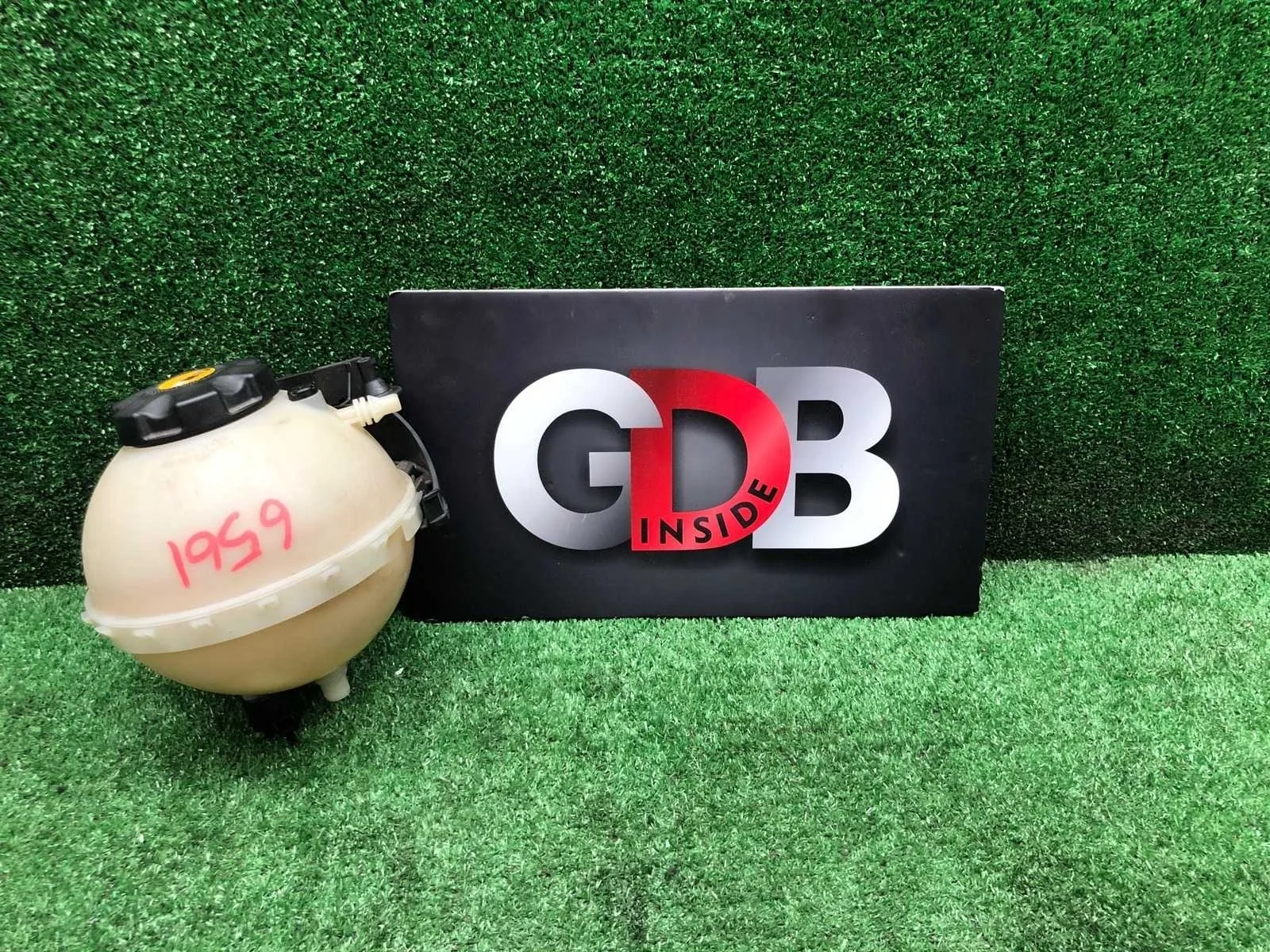 Бачок расширительный Bmw 1 Series 22.09.2012 17137642158 F20 N13B16A