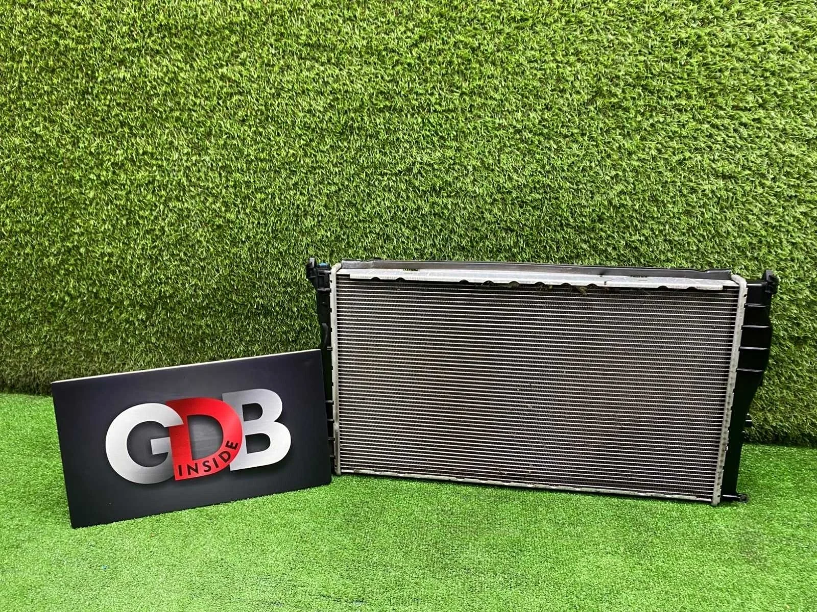 Радиатор ДВС Bmw X1 23.09.2011 17117547059 E84 N20B20A