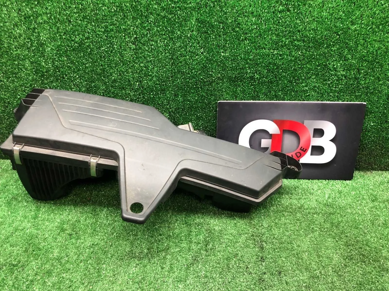 Корпус воздушного фильтра Bmw 1 Series 22.09.2012 13717597582 F20 N13B16A