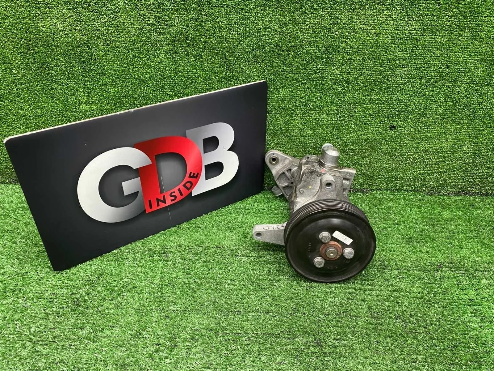 Насос гидроусилителя руля BMW X5 07.11.2011 32416796462 E70 N57D30A