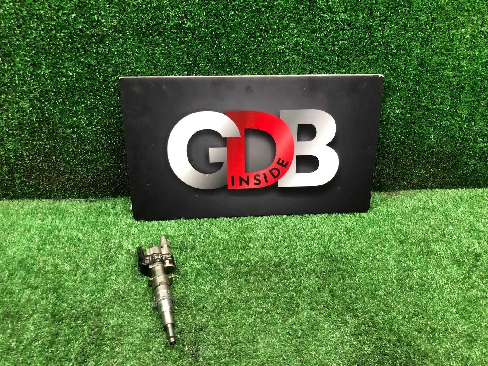 Топливная форсунка Bmw 3 Series 22.08.2007 13537585261 E92 N54B30A