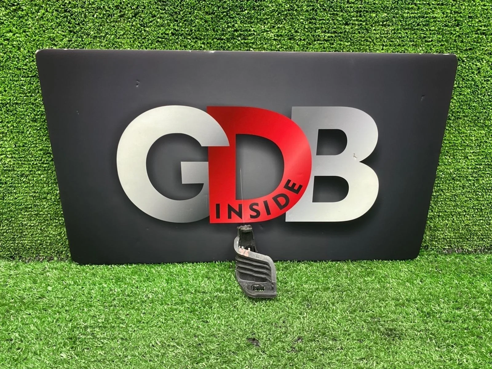 Крепление фары BMW 3 series 28.01.2013 51647285597 F30 N55B30A, переднее левое