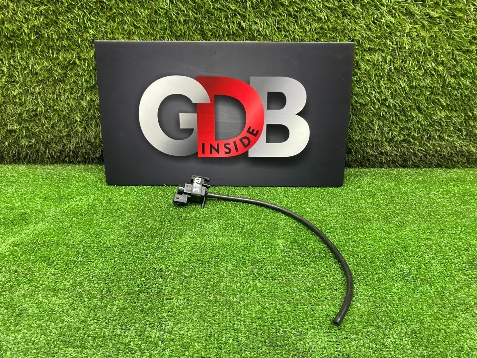 Клапан электромагнитный BMW 7 series 21.01.2011 11747810831 F01 N63B44A