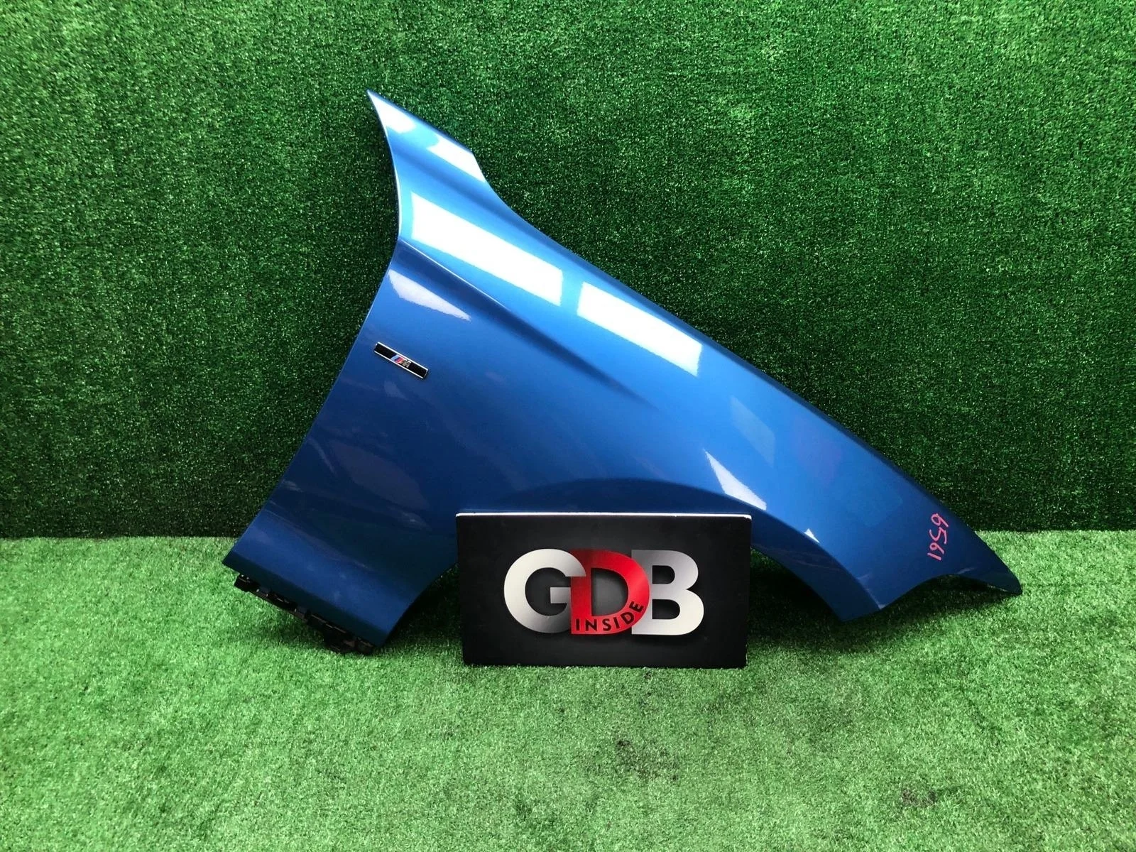 Крыло BMW 1 series 22.09.2012 41007284646 F20 N13B16A, переднее правое