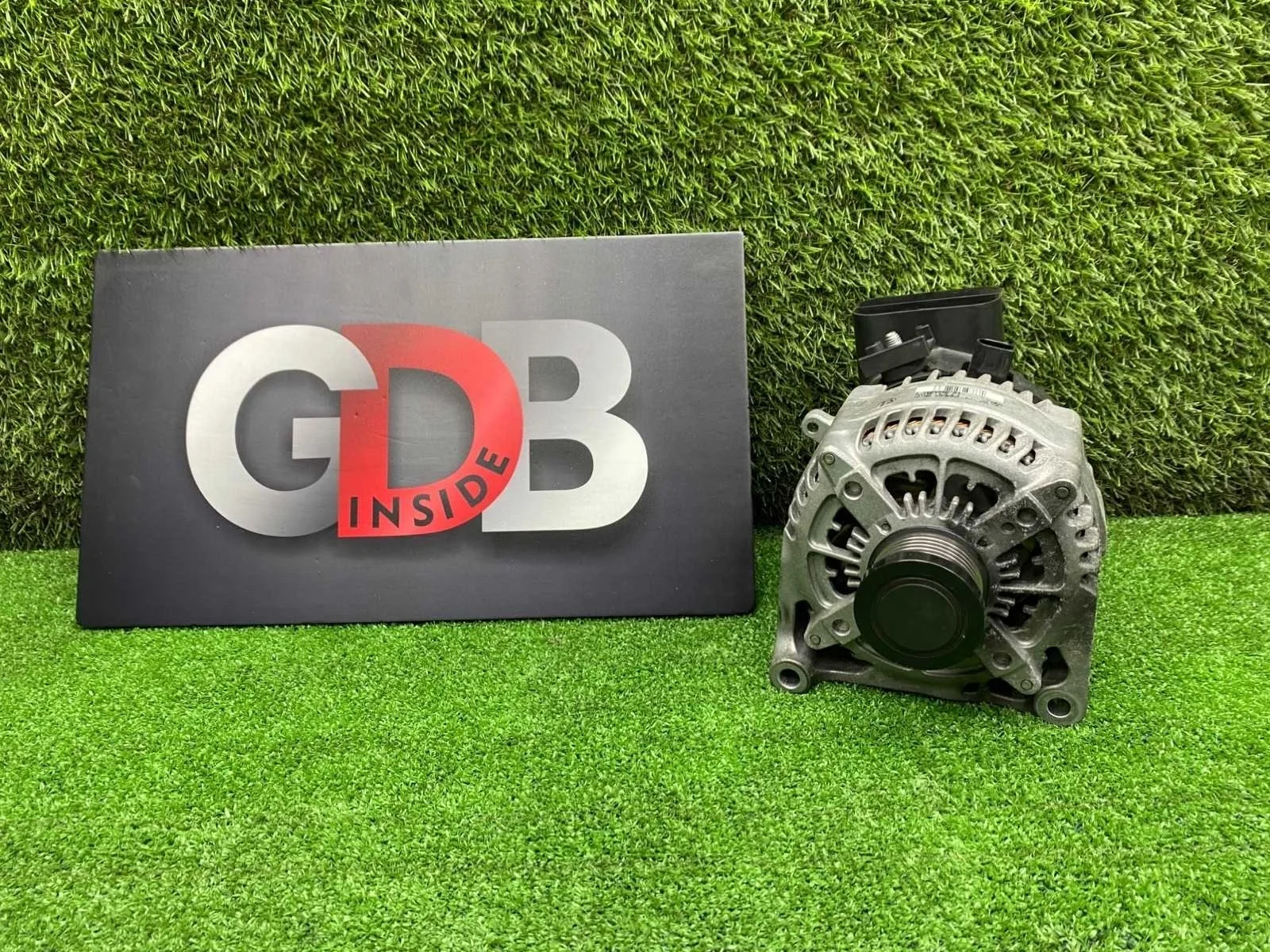 Генератор BMW 1 series 28.06.2013 12317605060 F20 N13B16A