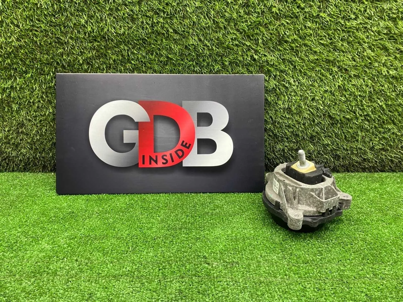 Подушка двс BMW 1 series 28.06.2013 22116854252 F20 N13B16A, передняя правая