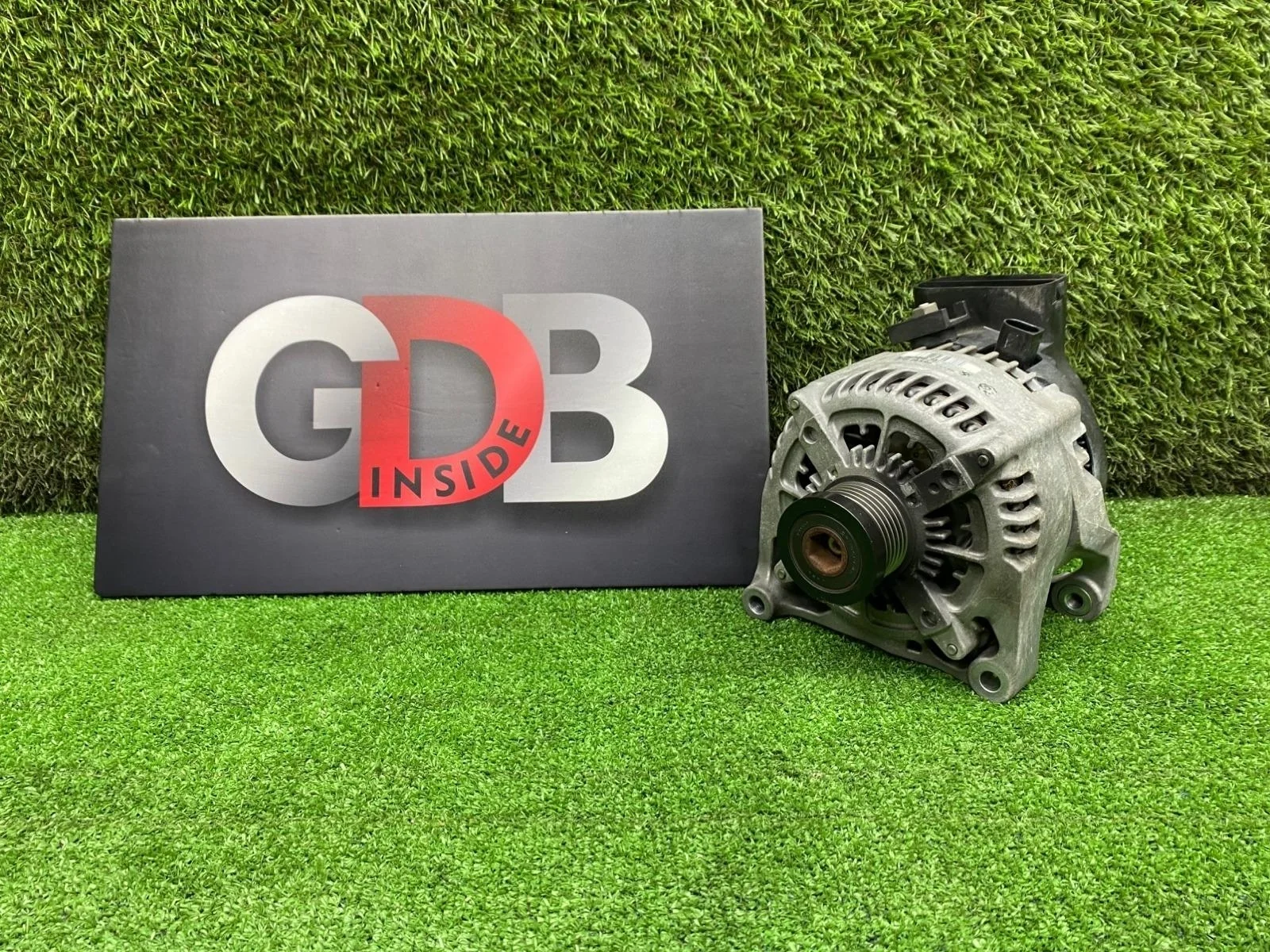 Генератор BMW 1 series 22.09.2012 12317605060 F20 N13B16A