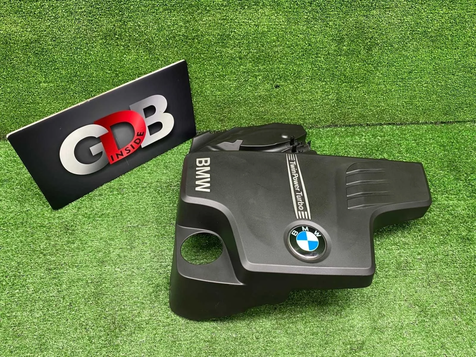 Декоративная накладка ДВС BMW X1 23.03.2012 11127589053 E84 N20B20A, передняя