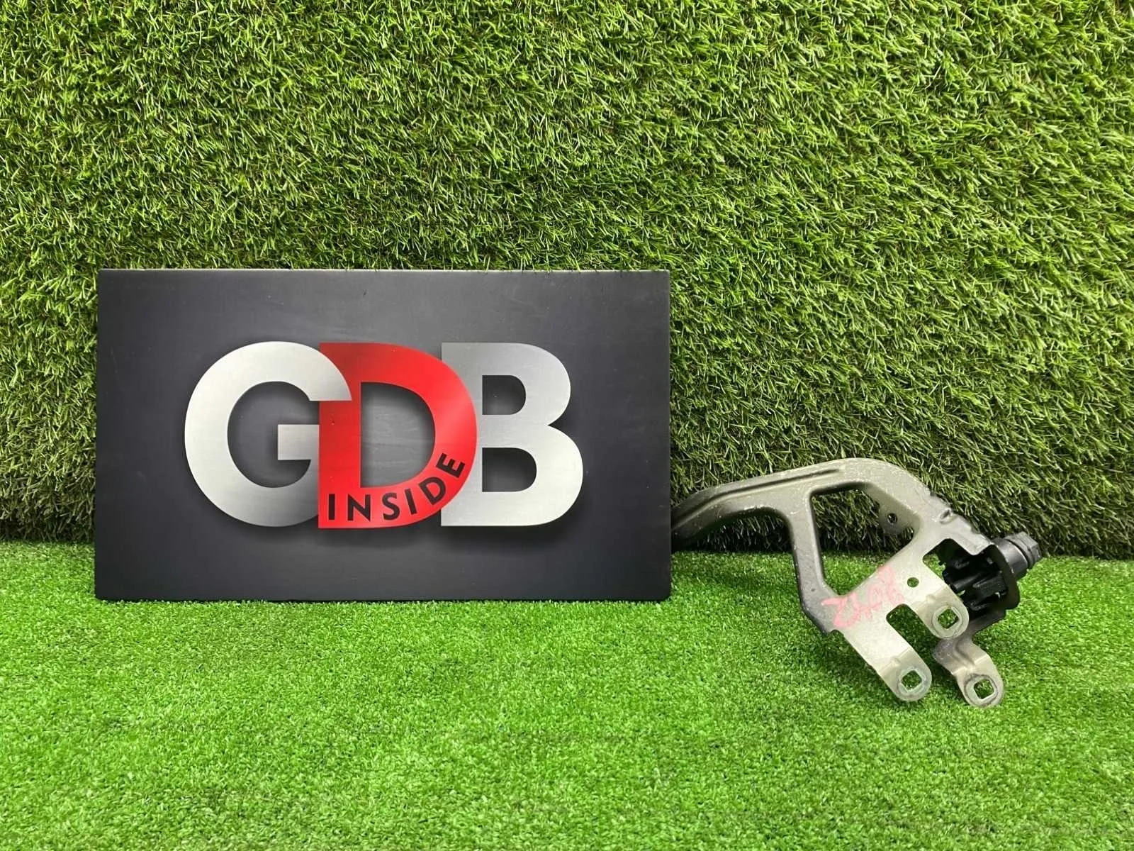 Кронштейн крыла BMW 5 series 2011 41357207209 F11 N52B25AF, передний левый