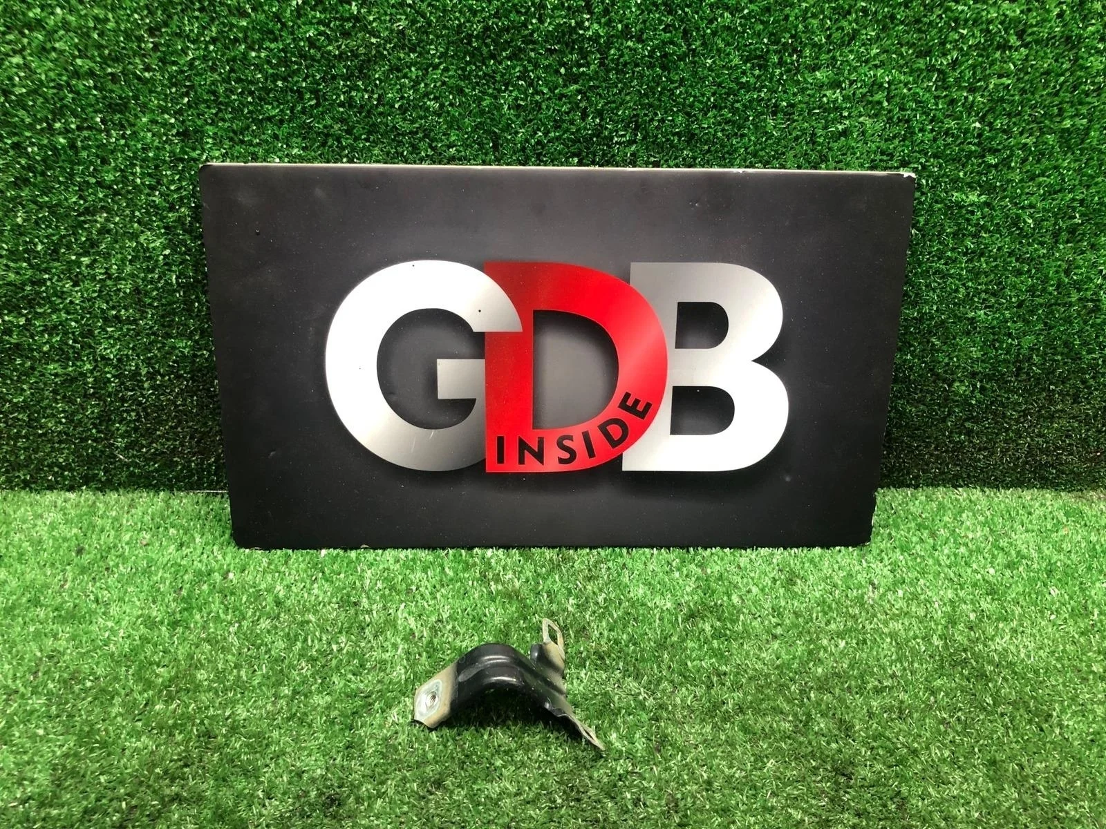 Кронштейн крыла BMW 1 series 22.09.2012 41357284652 F20 N13B16A, правый