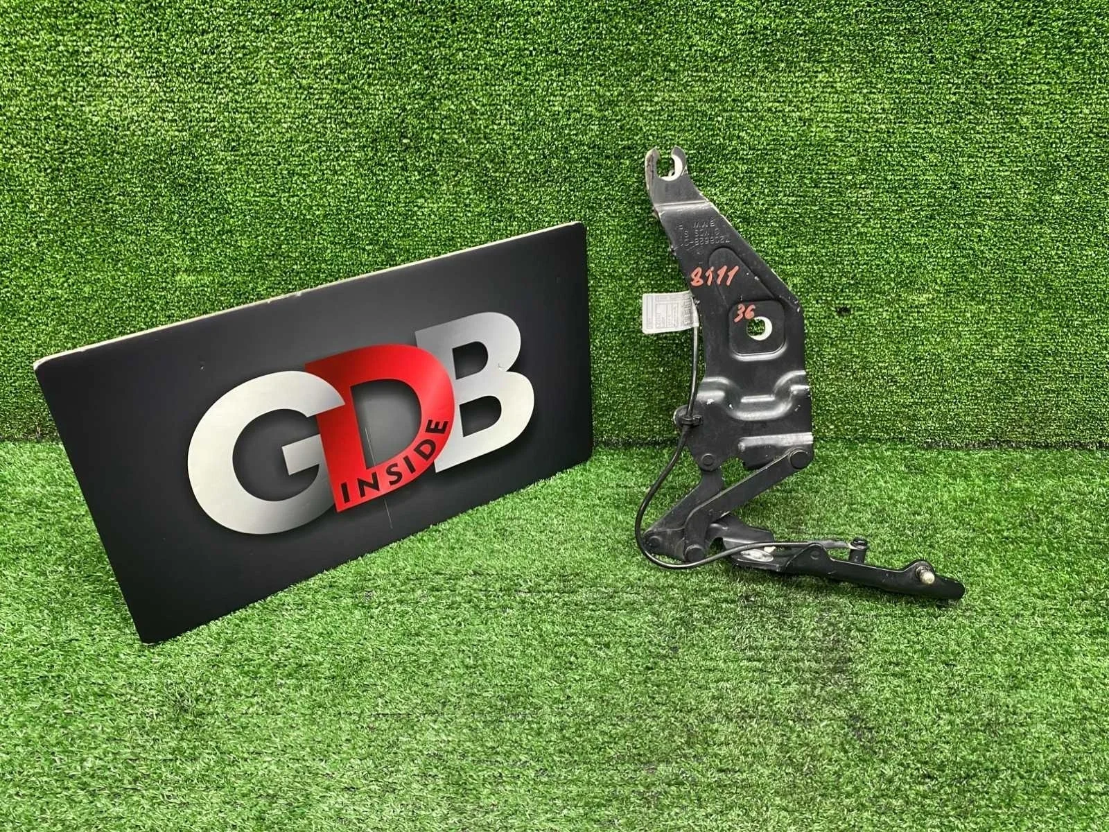 Петля капота BMW X5 09.01.2009 41007198618 E70 N52B30AF, передняя правая