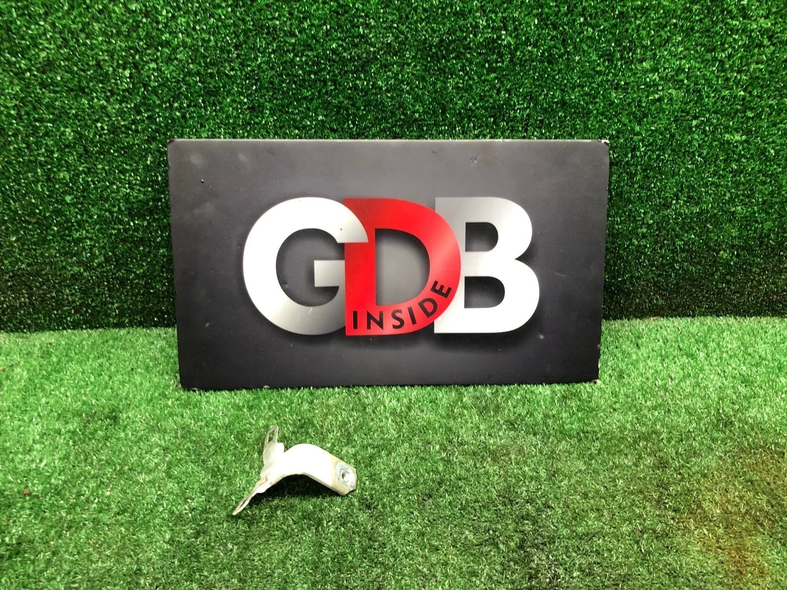 Кронштейн крыла BMW 1 series 20.01.2014 41357284651 F20 N13B16A, левый