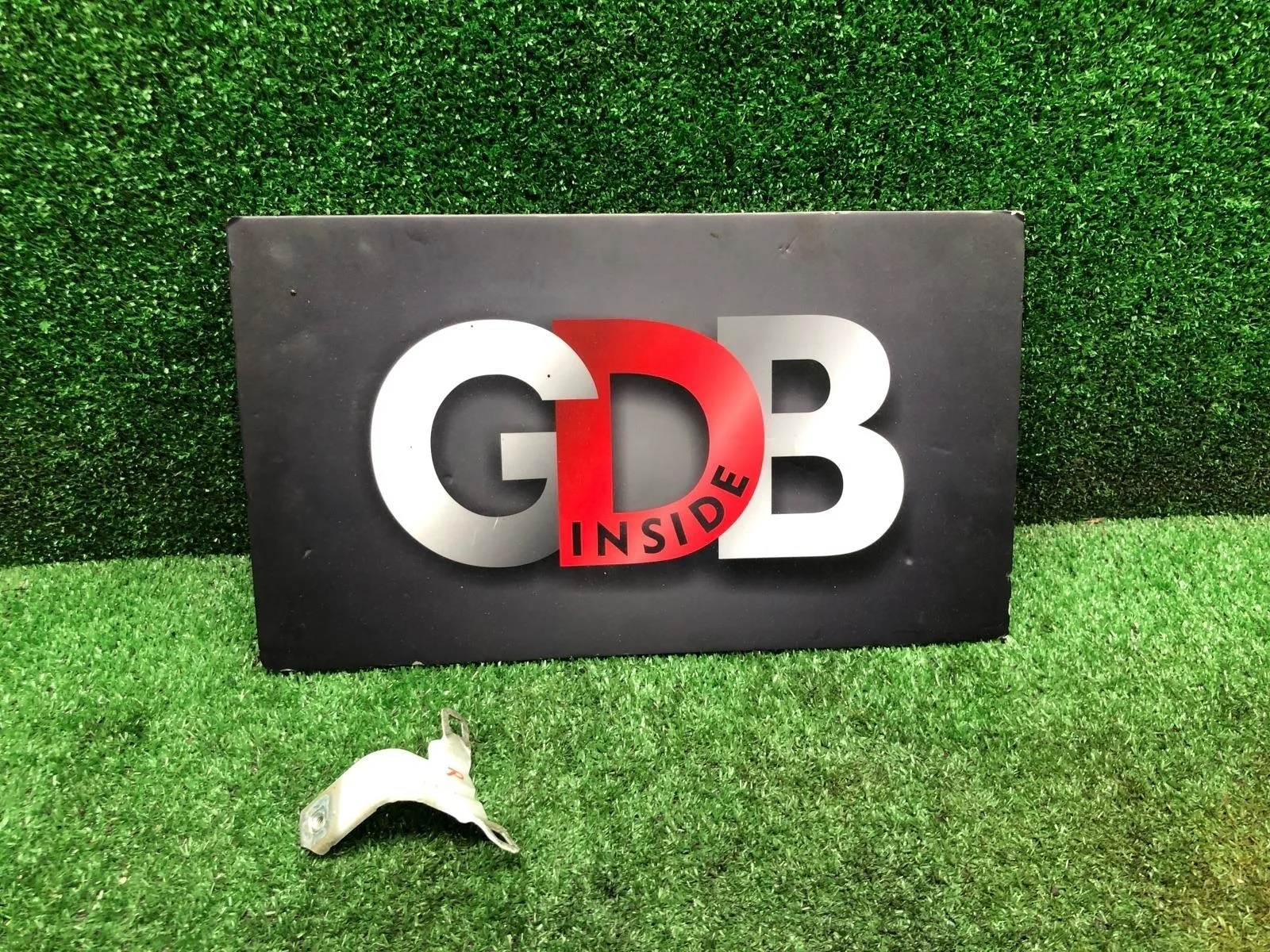 Кронштейн крыла BMW 1 series 20.01.2014 41357284652 F20 N13B16A, правый