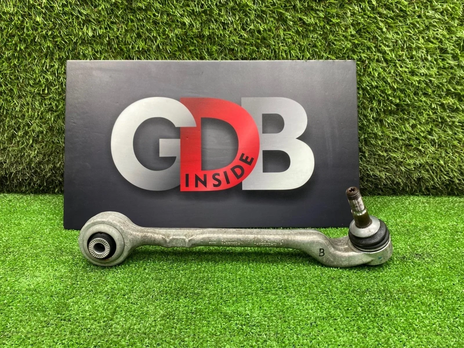 Рычаг подвески BMW 1 series 31.07.2015 31126852992 F20 B38B15A, передний правый