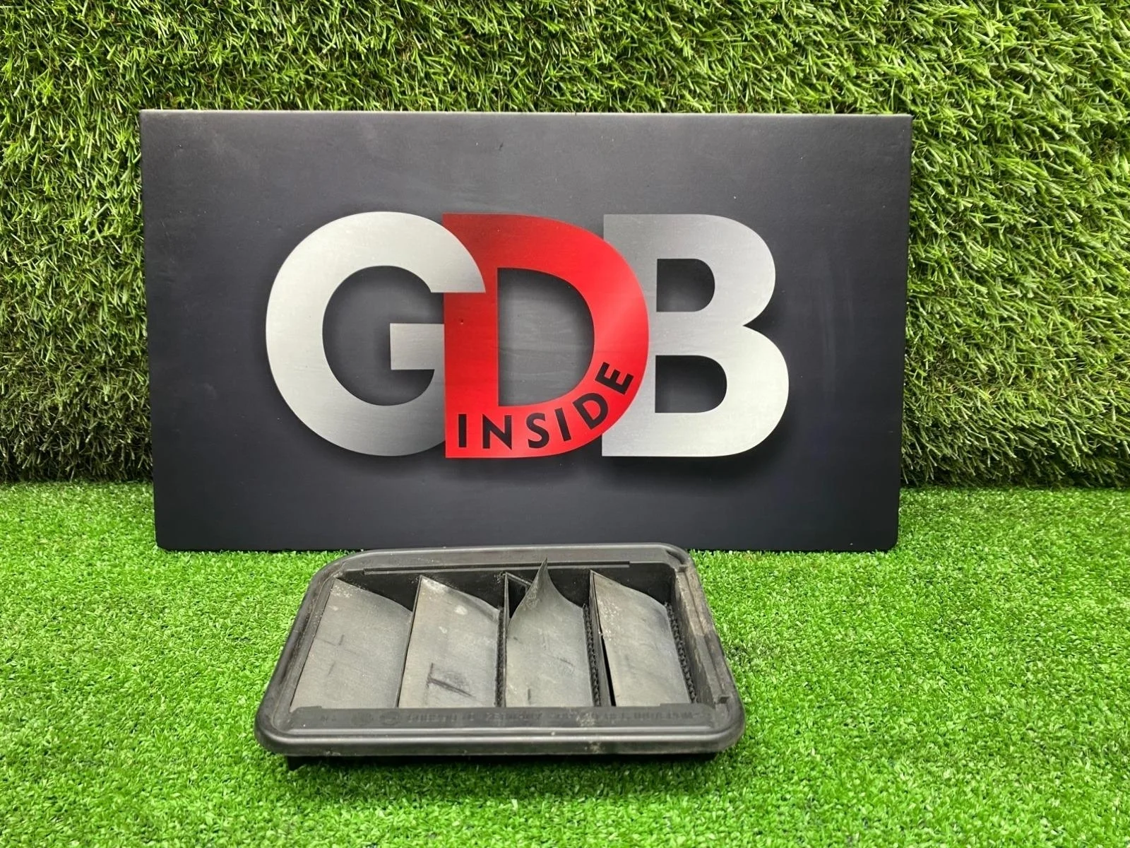 Клапан вентиляции кузова BMW 1 series 31.07.2015 64229201647 F20 B38B15A