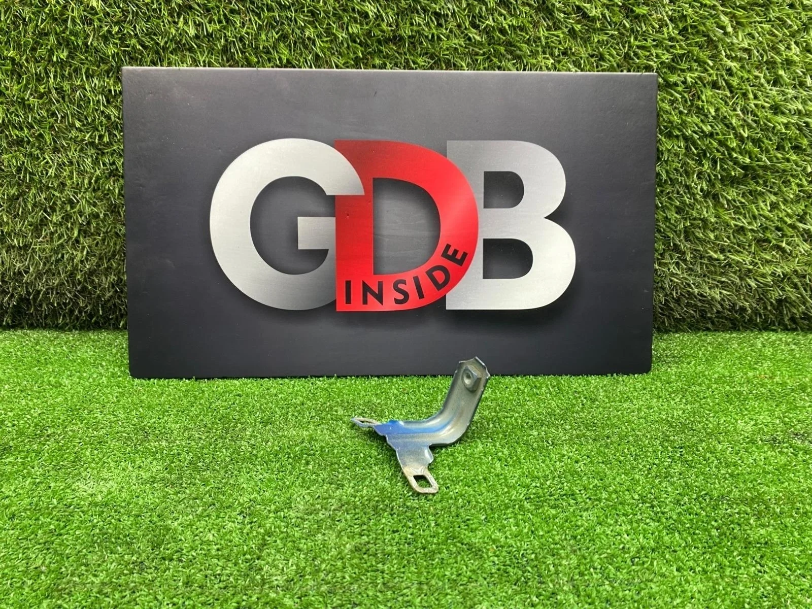 Кронштейн крыла BMW 1 series 31.07.2015 41357284651 F20 B38B15A, левый