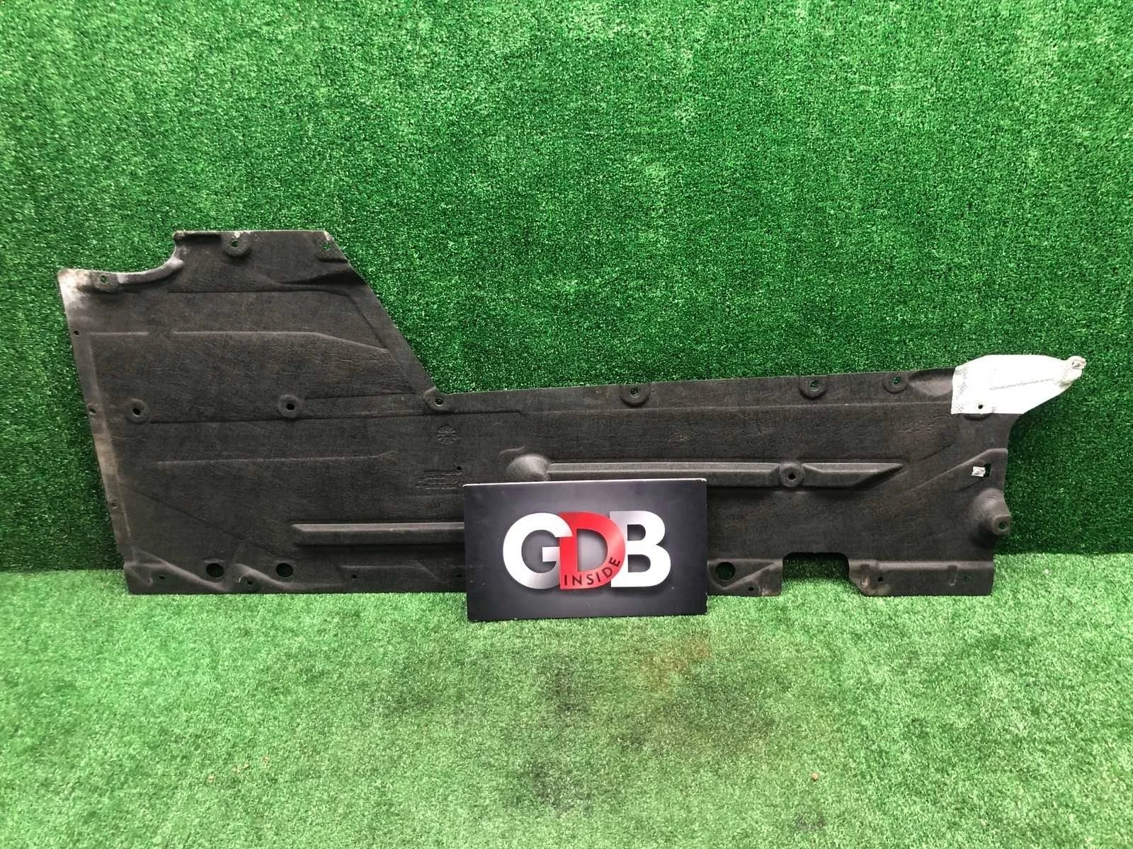 Защита днища BMW 1 series 22.09.2012 51757241834 F20 N13B16A, правая