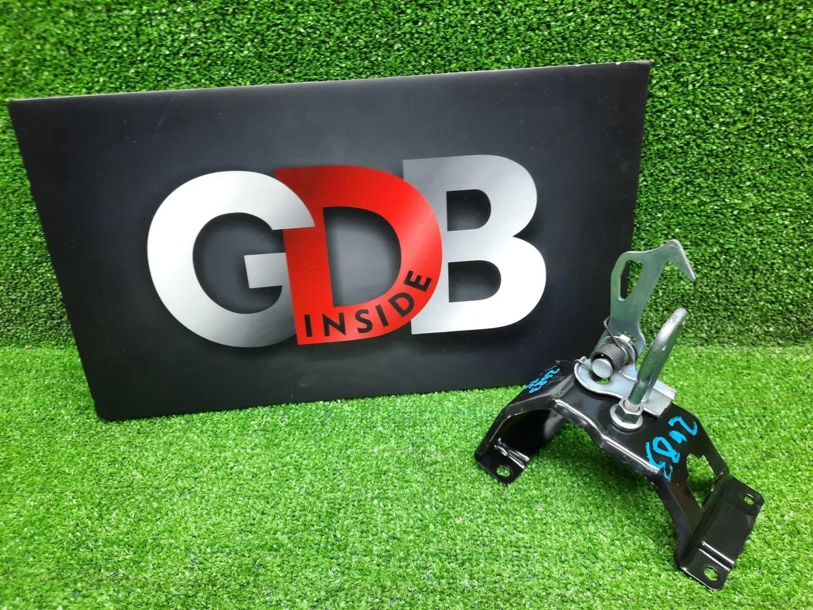 Скоба замка капота BMW X5 23.09.2011 51237164801 E70 N55B30A, передняя левая