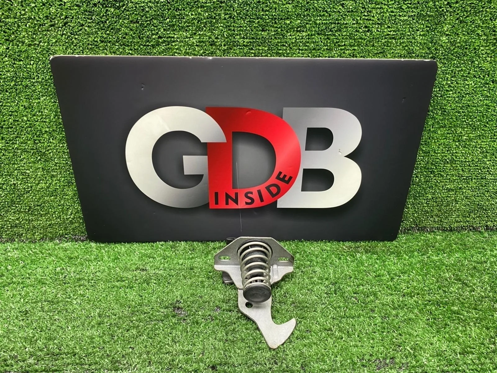 Крючок капота BMW X1 23.03.2012 51232990367 E84 N20B20A, передний