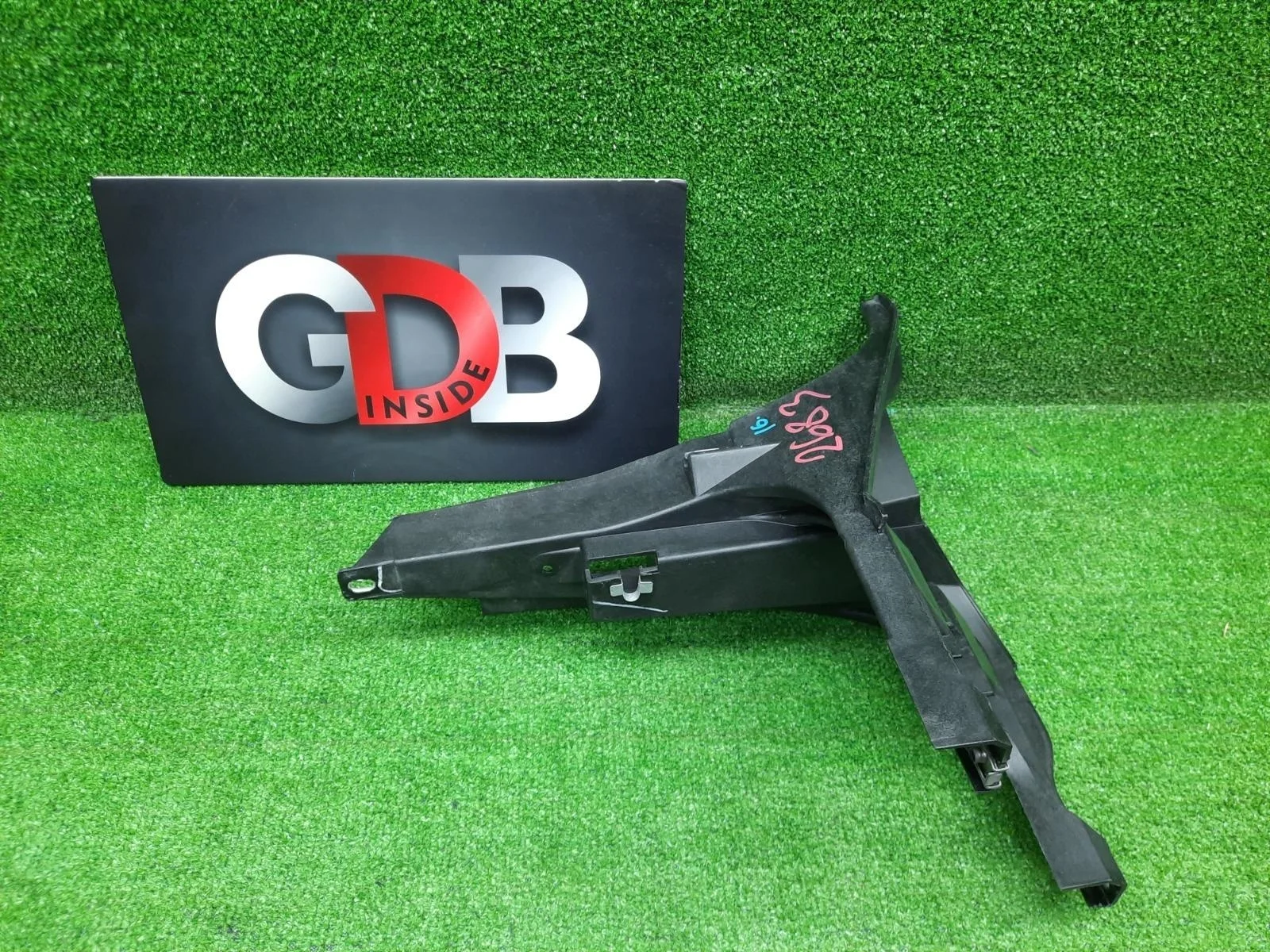 Кронштейн крыла Bmw X5 23.09.2011 51657157984 E70 N55B30A, передний правый