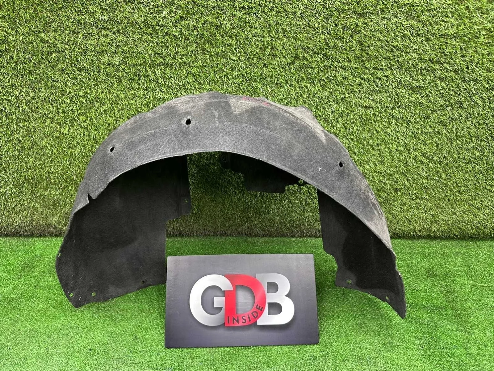 Подкрылок BMW 1 series 31.07.2015 51717241858 F20 B38B15A, правый