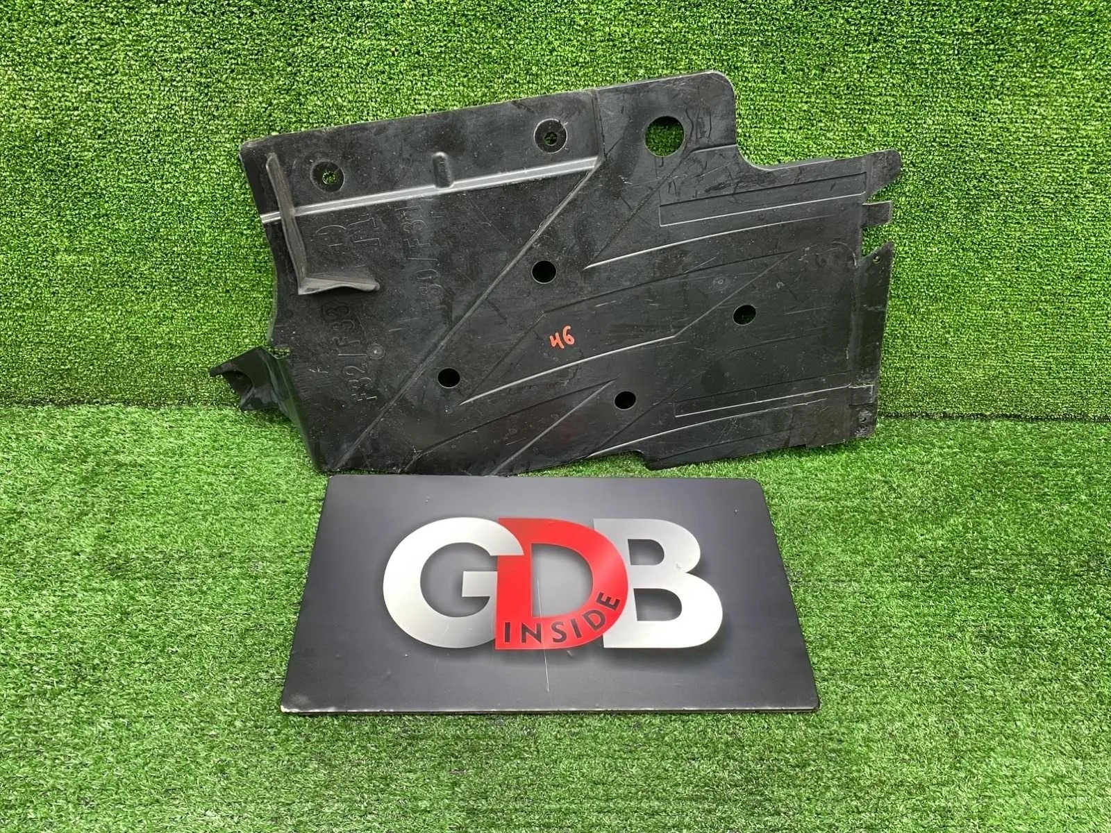 Защита днища BMW 3 series 30.10.2015 51757258050 F30 N47D20C, задняя правая