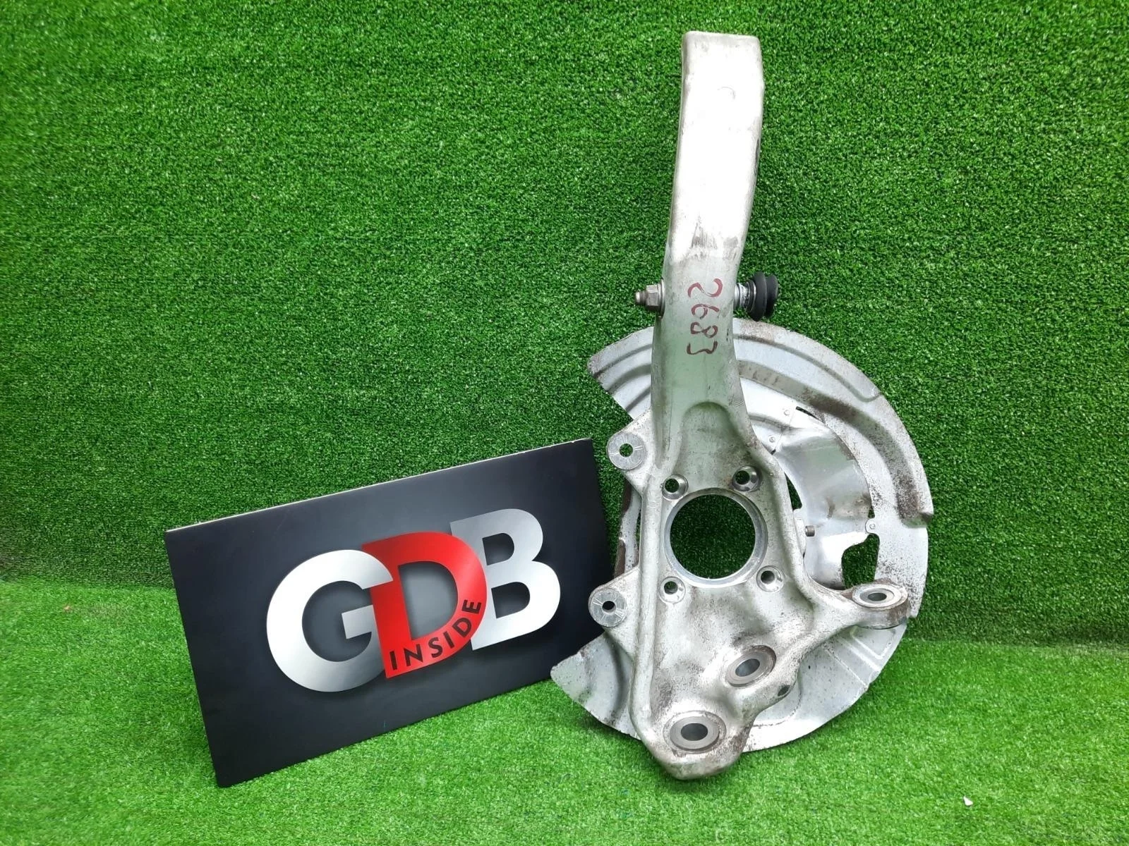 Кулак поворотный Bmw X5 23.09.2011 31216869869 E70 N55B30A, передний левый