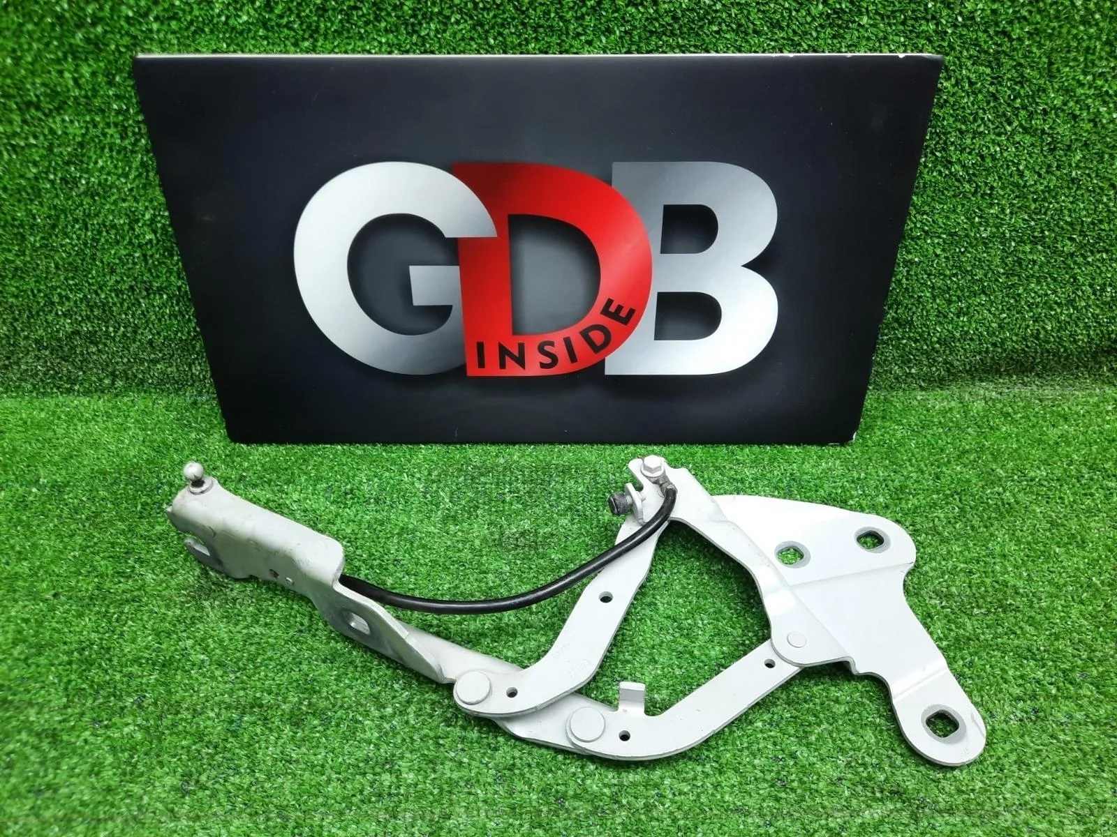 Петля капота BMW X5 23.09.2011 41007198617 E70 N55B30A, передняя левая