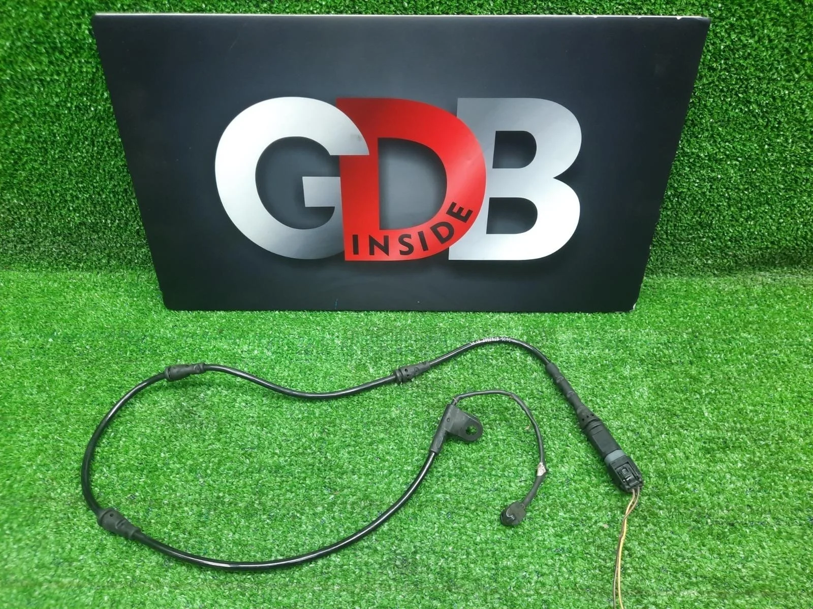 Датчик износа колодок BMW X5 23.09.2011 34356792567 E70 N55B30A, передний левый