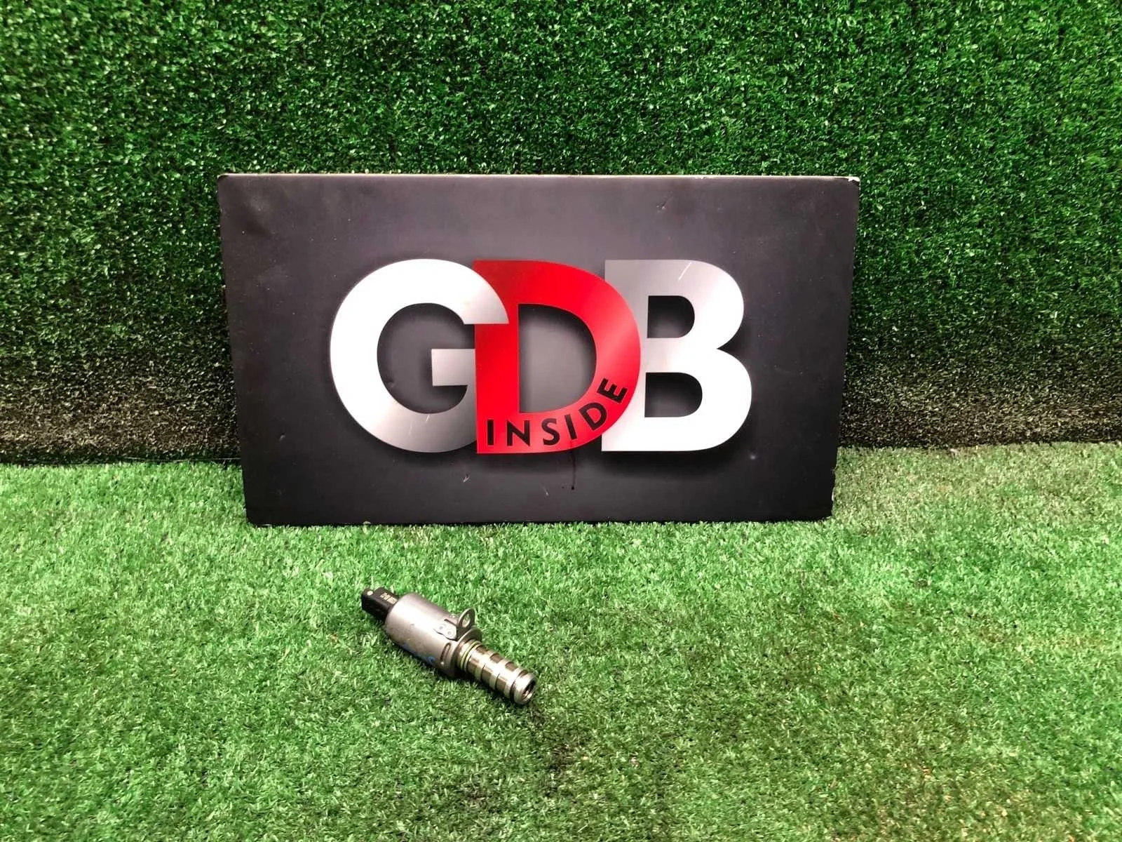 Клапан электромагнитный изменения фаз ГРМ BMW 1 series 20.01.2014 11368610388 F20 N13B16A