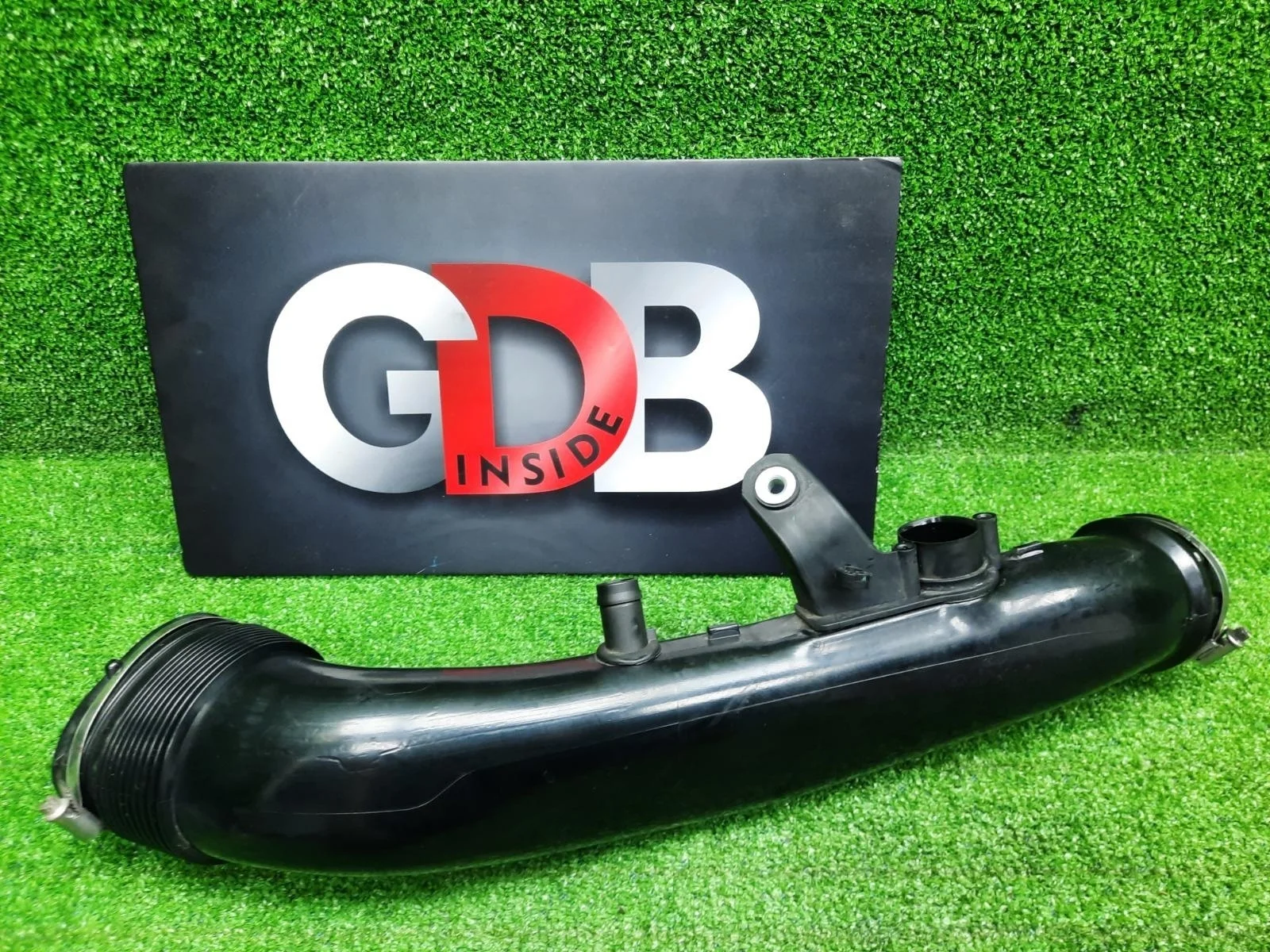 Патрубок воздушного фильтра BMW X5 23.09.2011 13717583714 E70 N55B30A