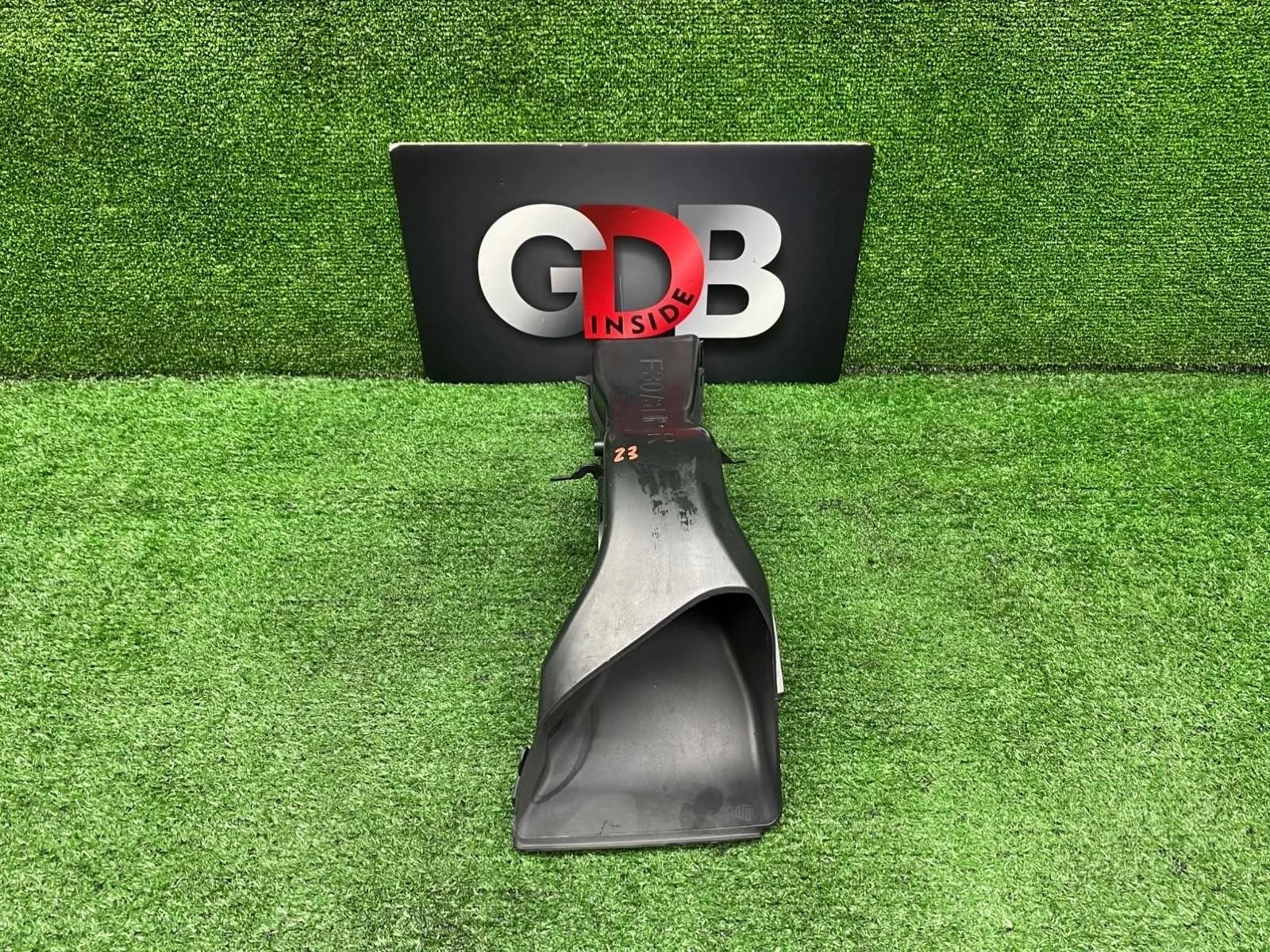 Воздуховод охлаждения тормозов Bmw 3 Series 30.10.2015 51748054230 F30 N47D20C, передний правый