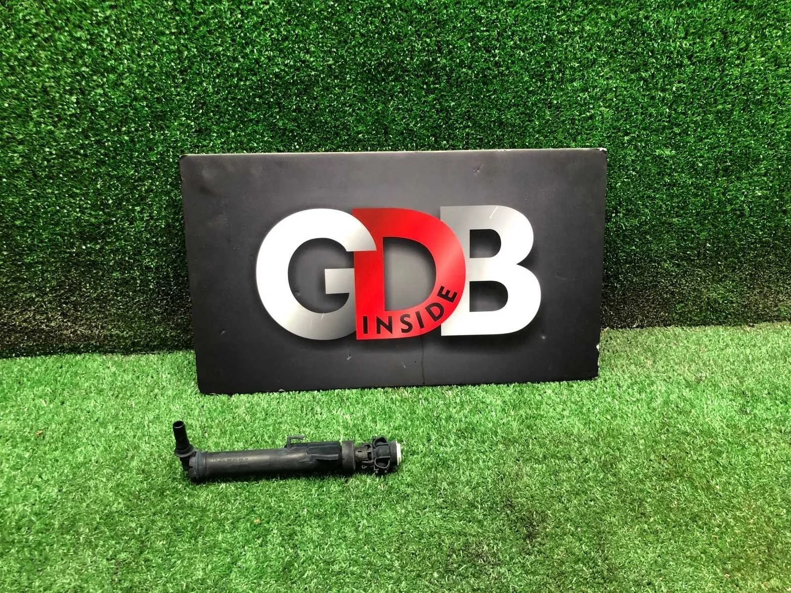 Форсунка омывателя фар BMW 1 series 24.04.2012 61677275658 F20 N13B16A, правая