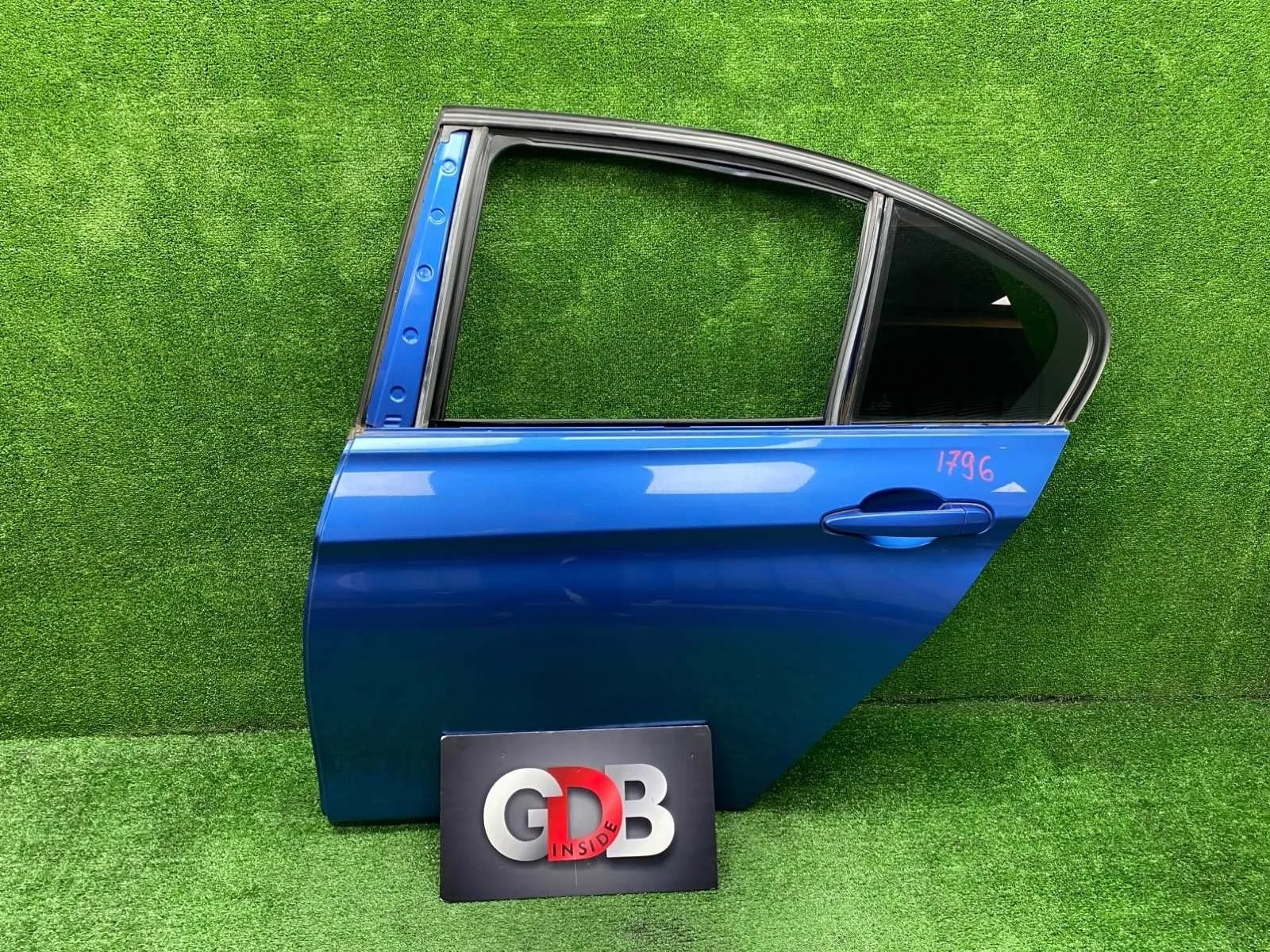 Дверь BMW 3 series 30.10.2015 41007298513 F30 N47D20C, задняя левая