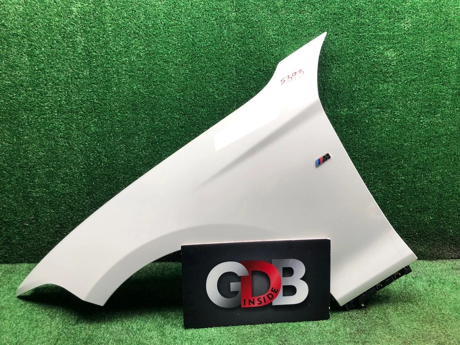 Крыло BMW 1 series 20.01.2014 41007284645 F20 N13B16A, переднее левое