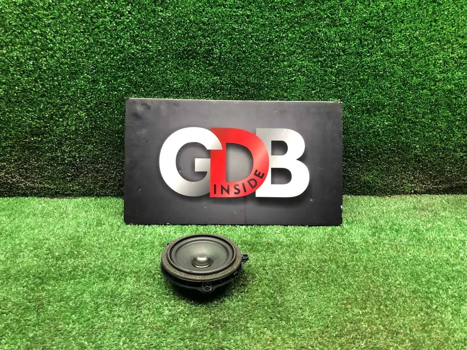 Динамик BMW 1 series 24.04.2012 65139209183 F20 N13B16A