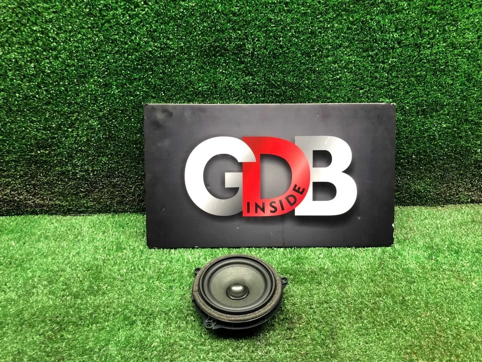 Динамик BMW 1 series 24.04.2012 65139209183 F20 N13B16A