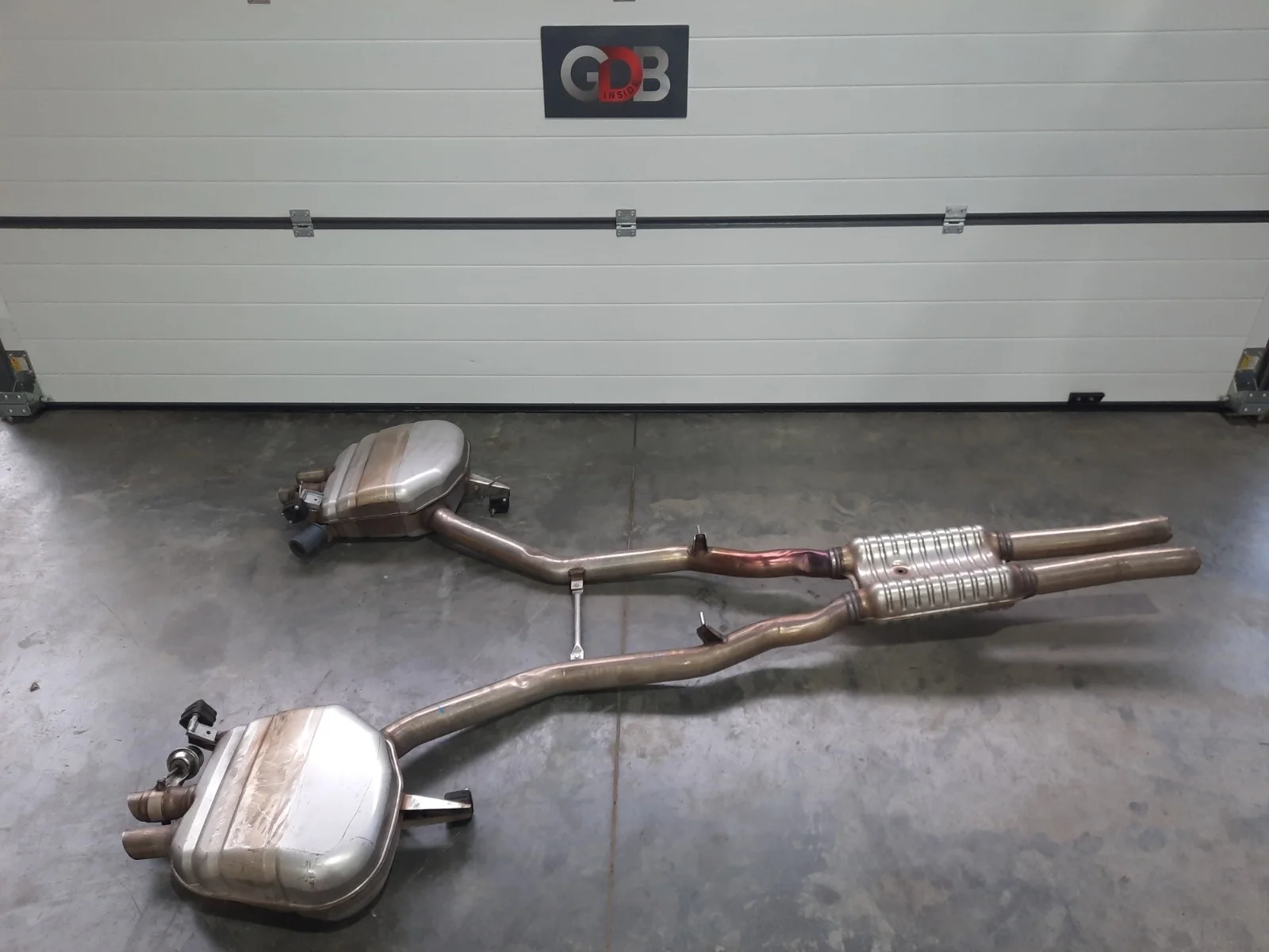 Глушитель BMW X5 09.01.2009 18307584358 E70 N52B30AF