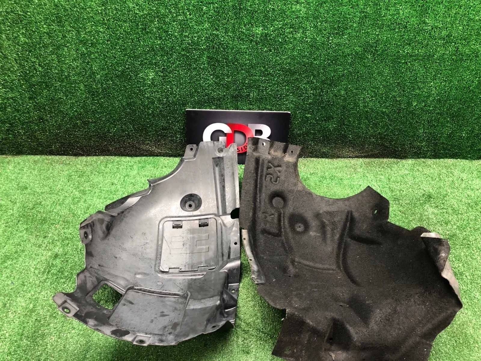 Подкрылок BMW 1 series 22.09.2012 51717260710 F20 N13B16A, передний правый