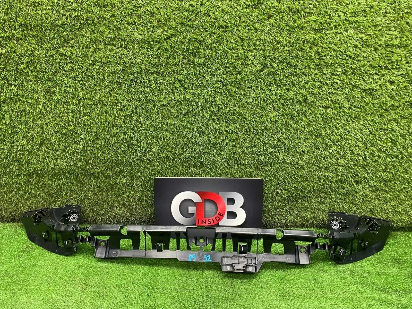 Кронштейн бампера BMW 1 series 31.07.2015 51127240953 F20 B38B15A, задний