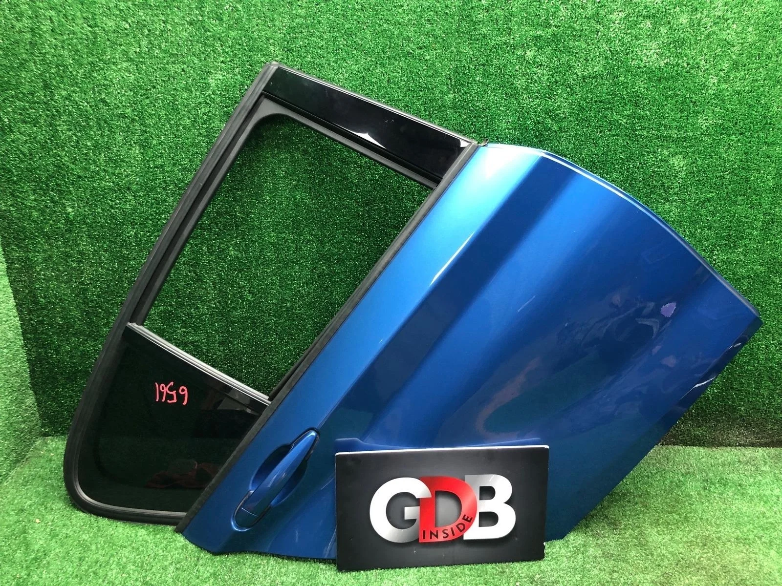 Дверь BMW 1 series 22.09.2012 41527284516 F20 N13B16A, задняя правая