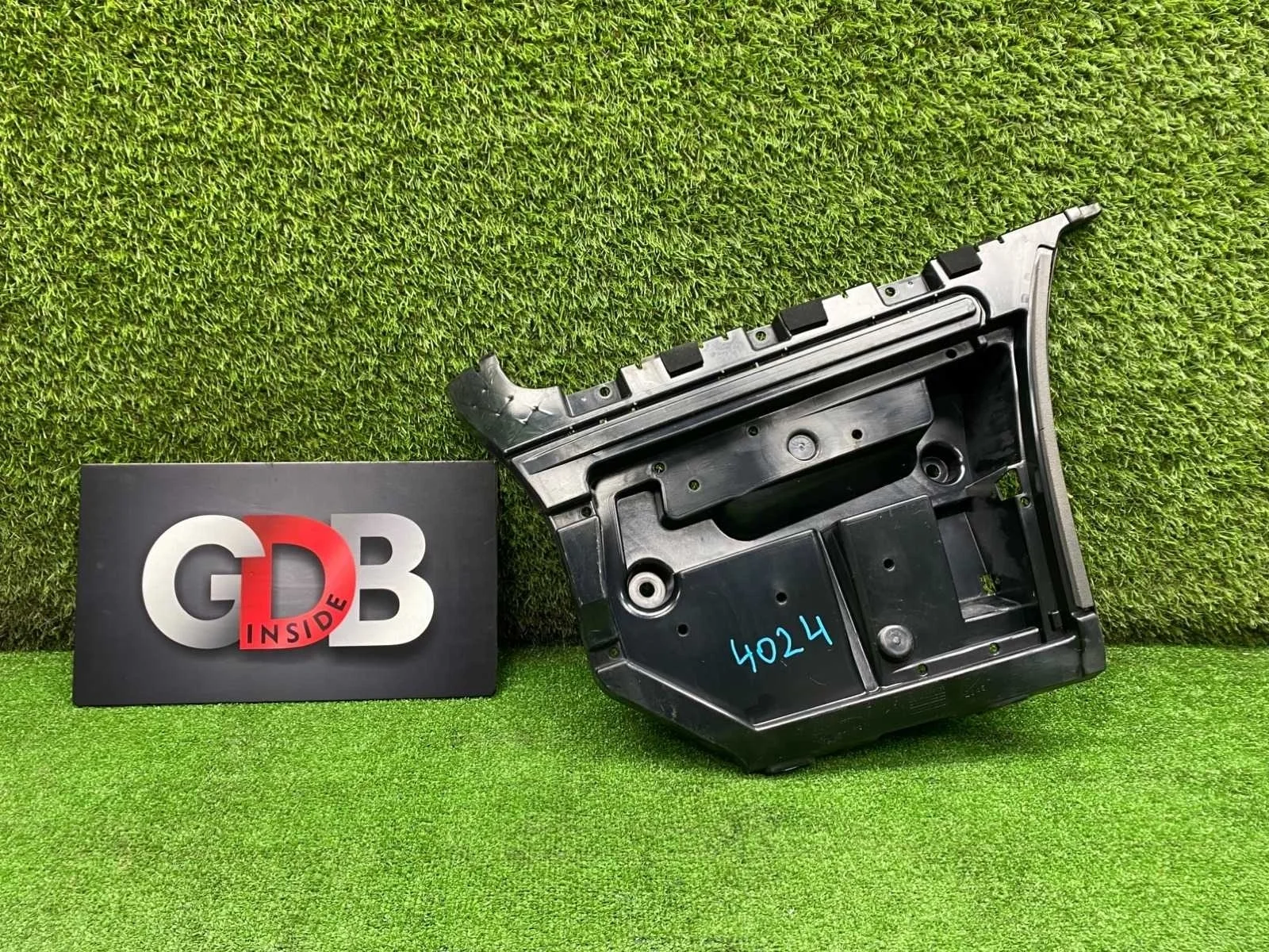 Кронштейн бампера BMW 3 series 22.08.2007 51127128246 E92 N54B30A, задний правый