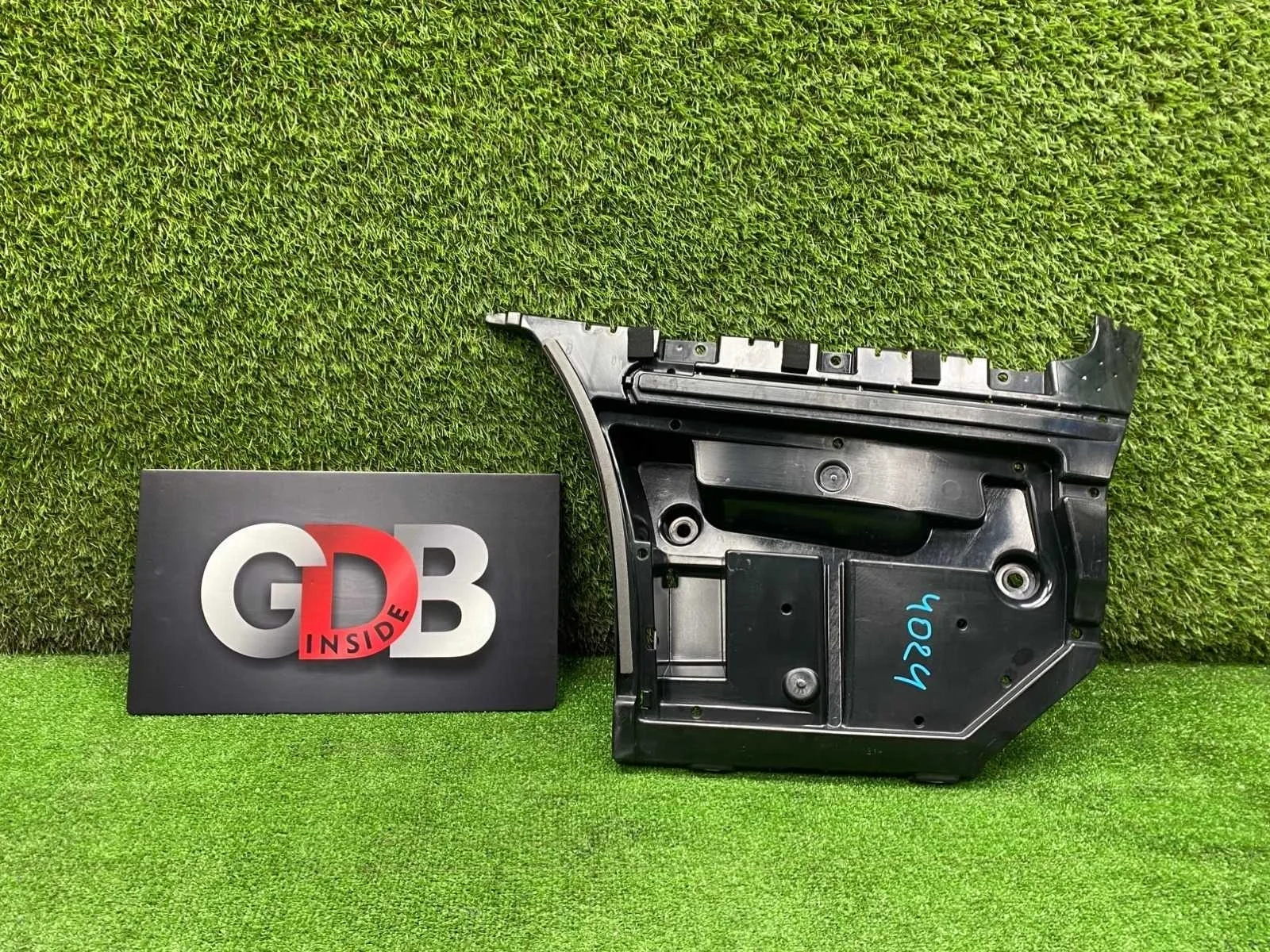 Кронштейн бампера BMW 3 series 22.08.2007 51127128245 E92 N54B30A, задний левый