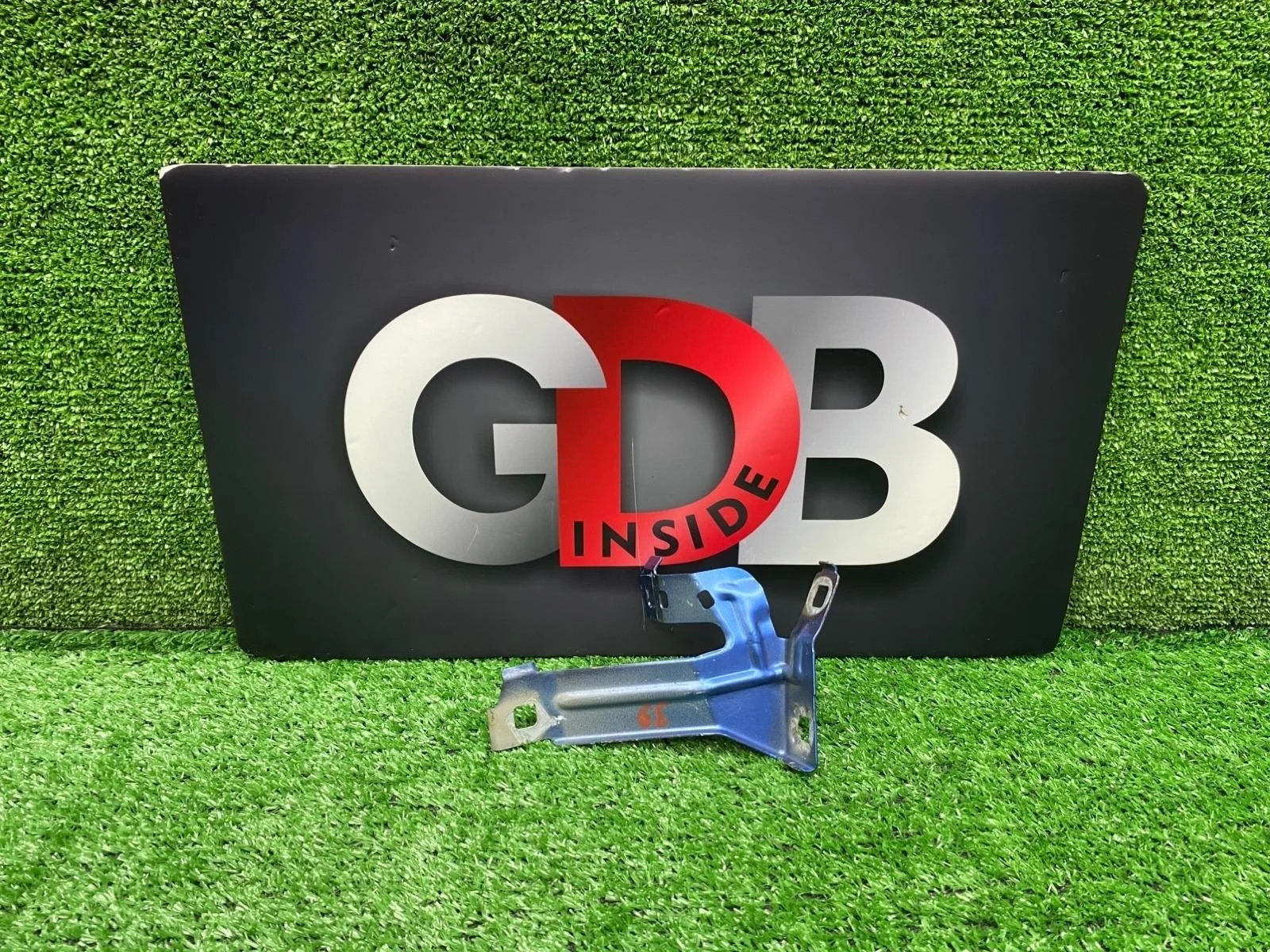 Кронштейн крыла BMW 3 series 30.10.2015 41357298037 F30 N47D20C, передний левый