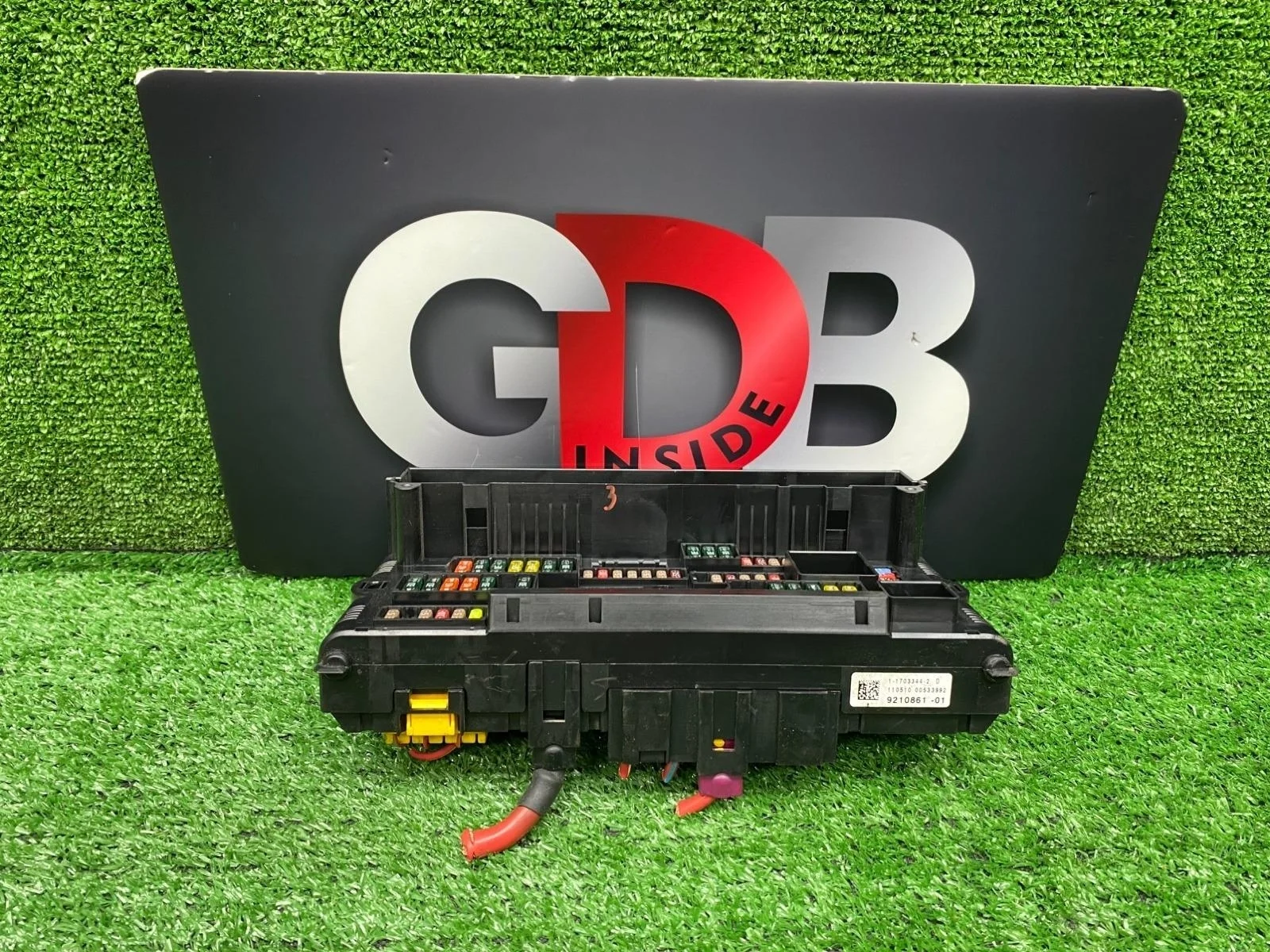 Блок предохранителей BMW 5 series 20.05.2010 61149210861 F10 N52B30AF